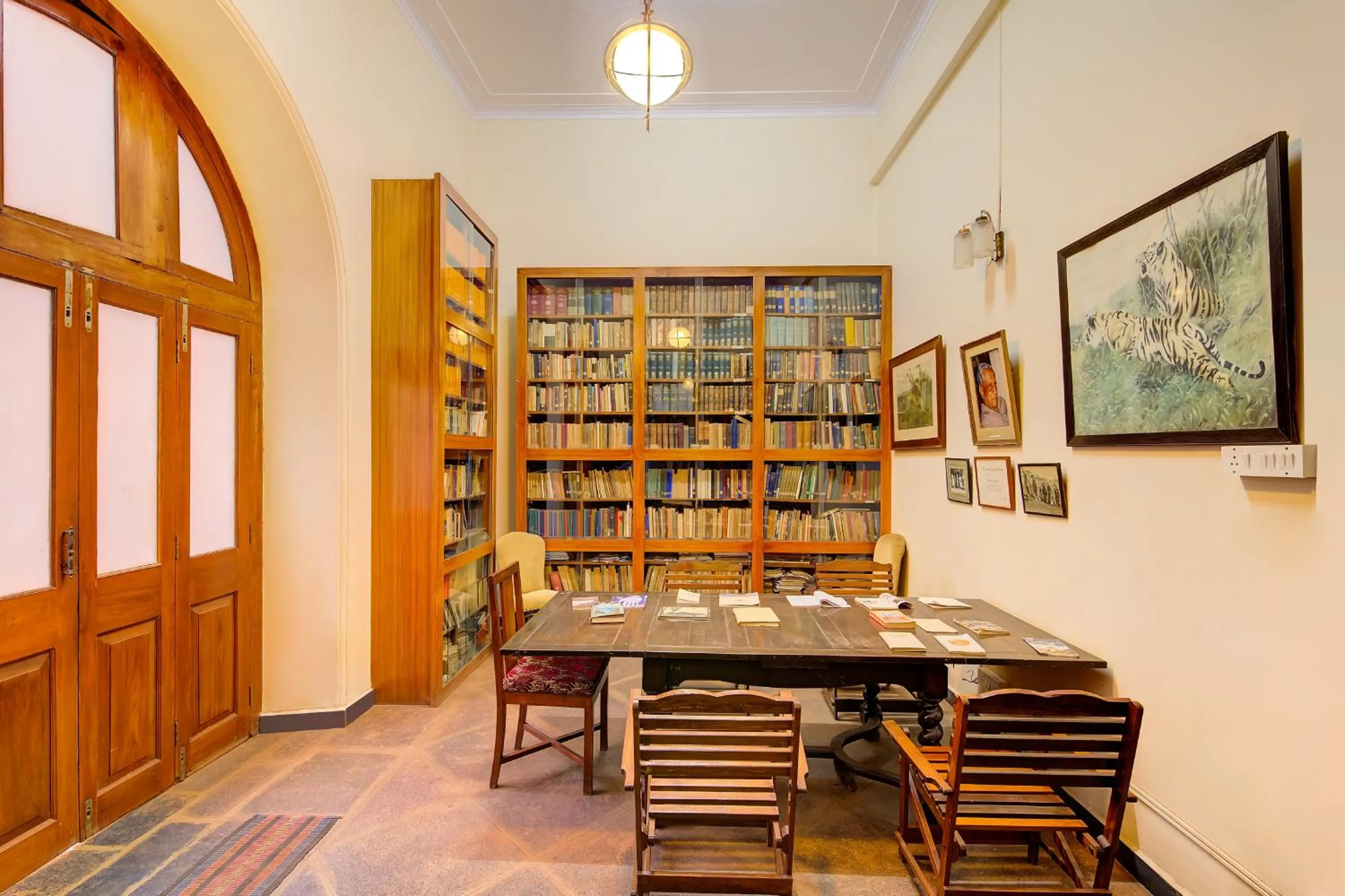 Library in WelcomHeritage Shivavilas Palace, HAMPI