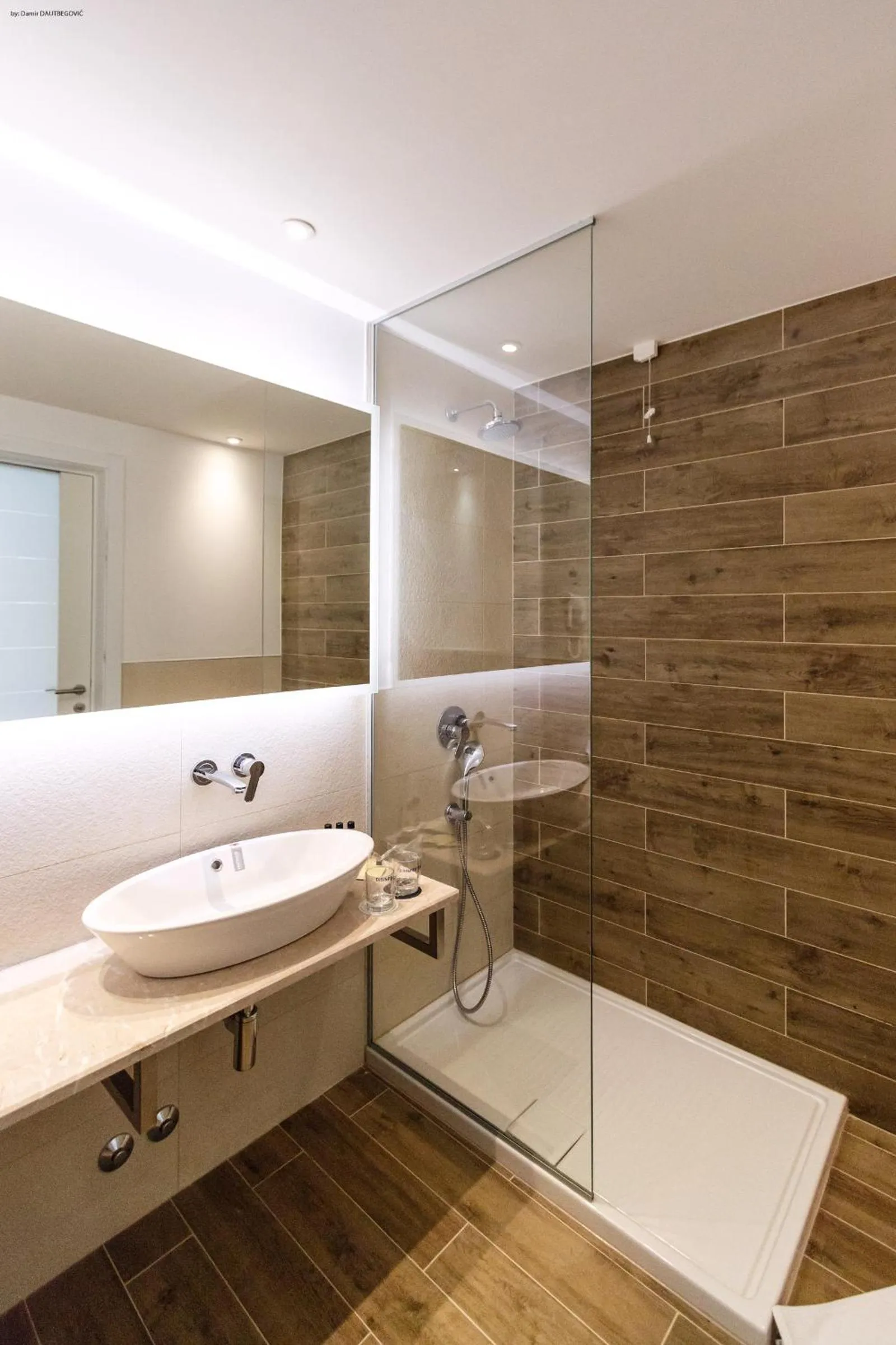 Bathroom in Hotel Nar