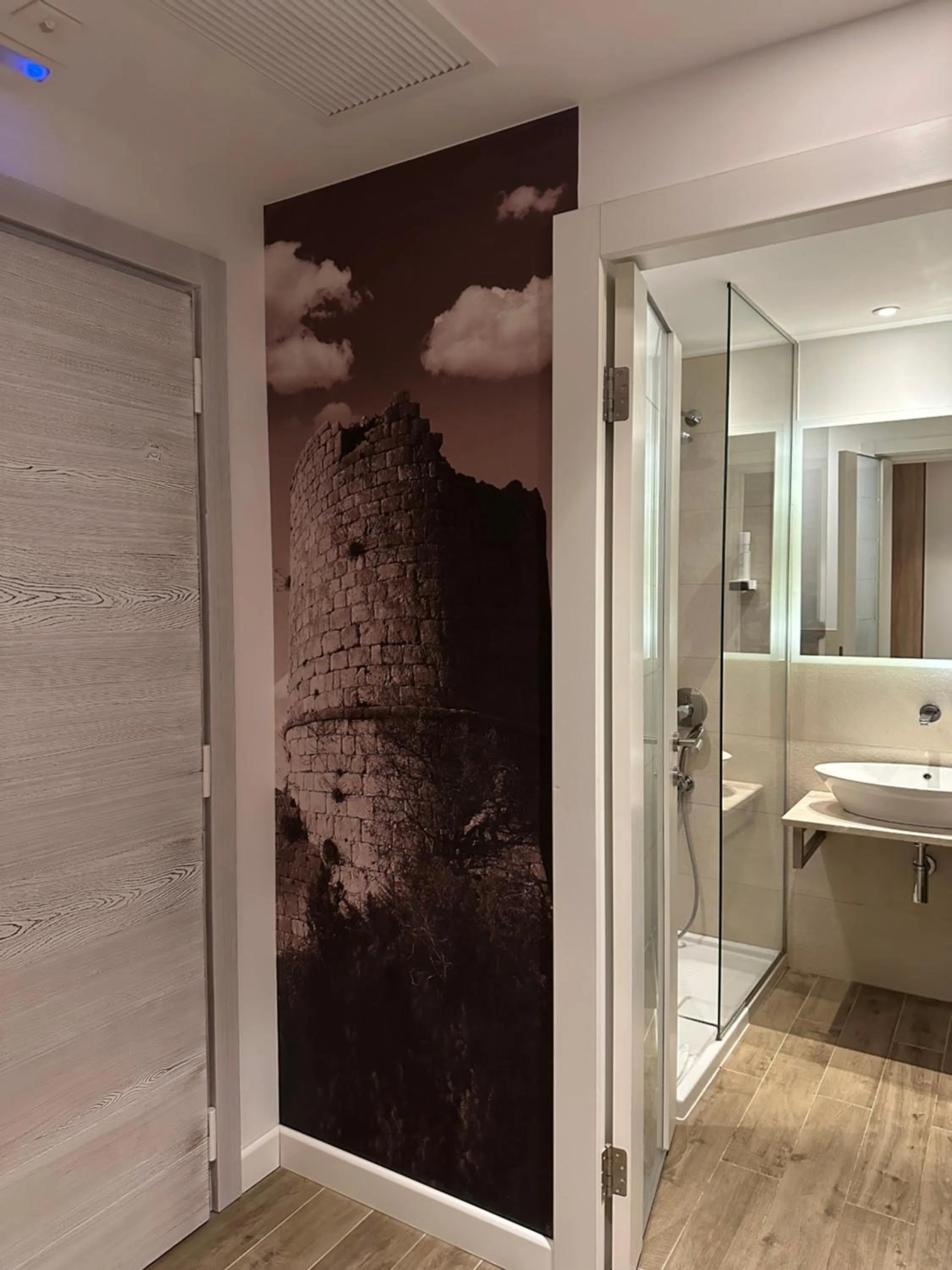 Bathroom in Hotel Nar