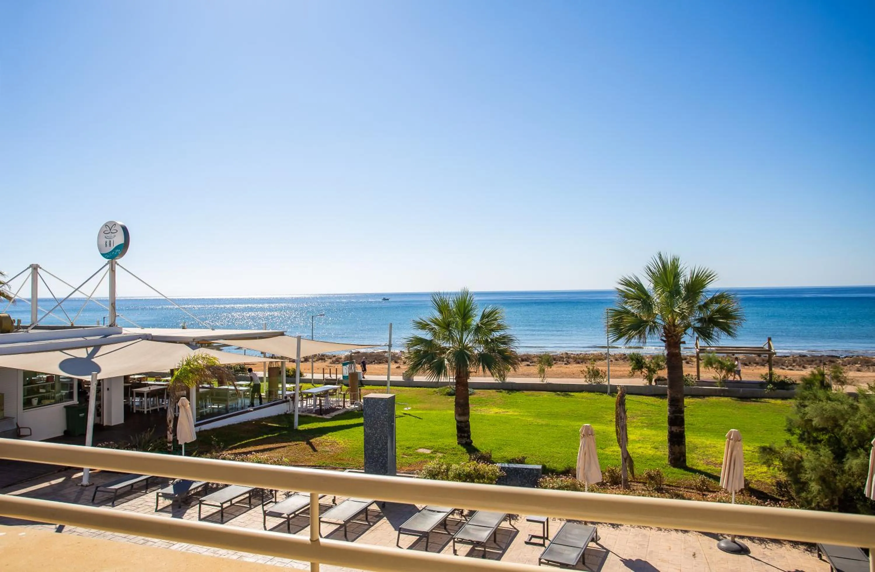 Beach in Piere - Anne Beach Hotel