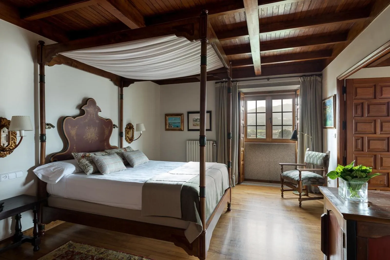 Bed in Parador de Tui