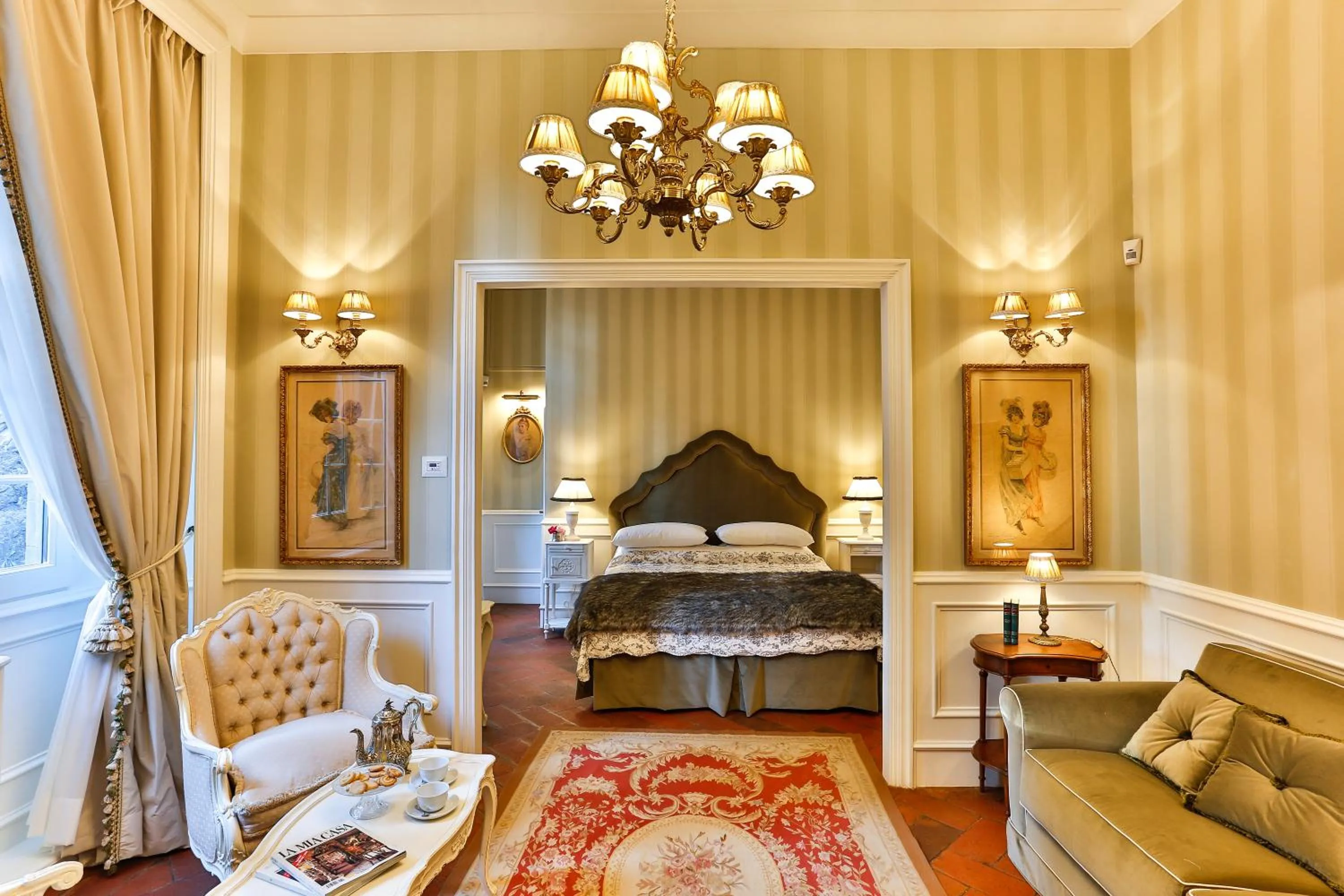 Decorative detail, Bed in Villa Le Fontanelle