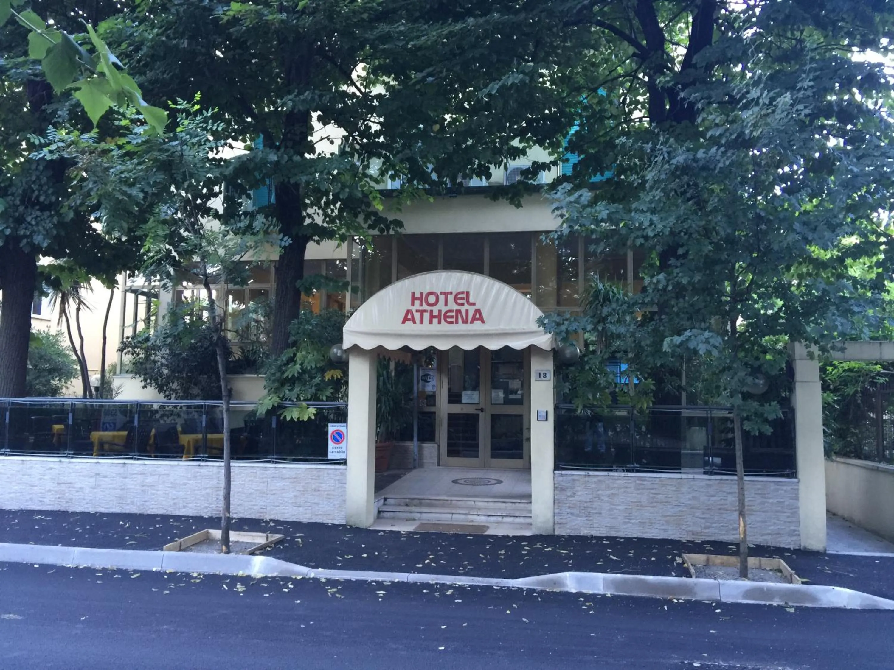 Facade/entrance in Hotel Athena