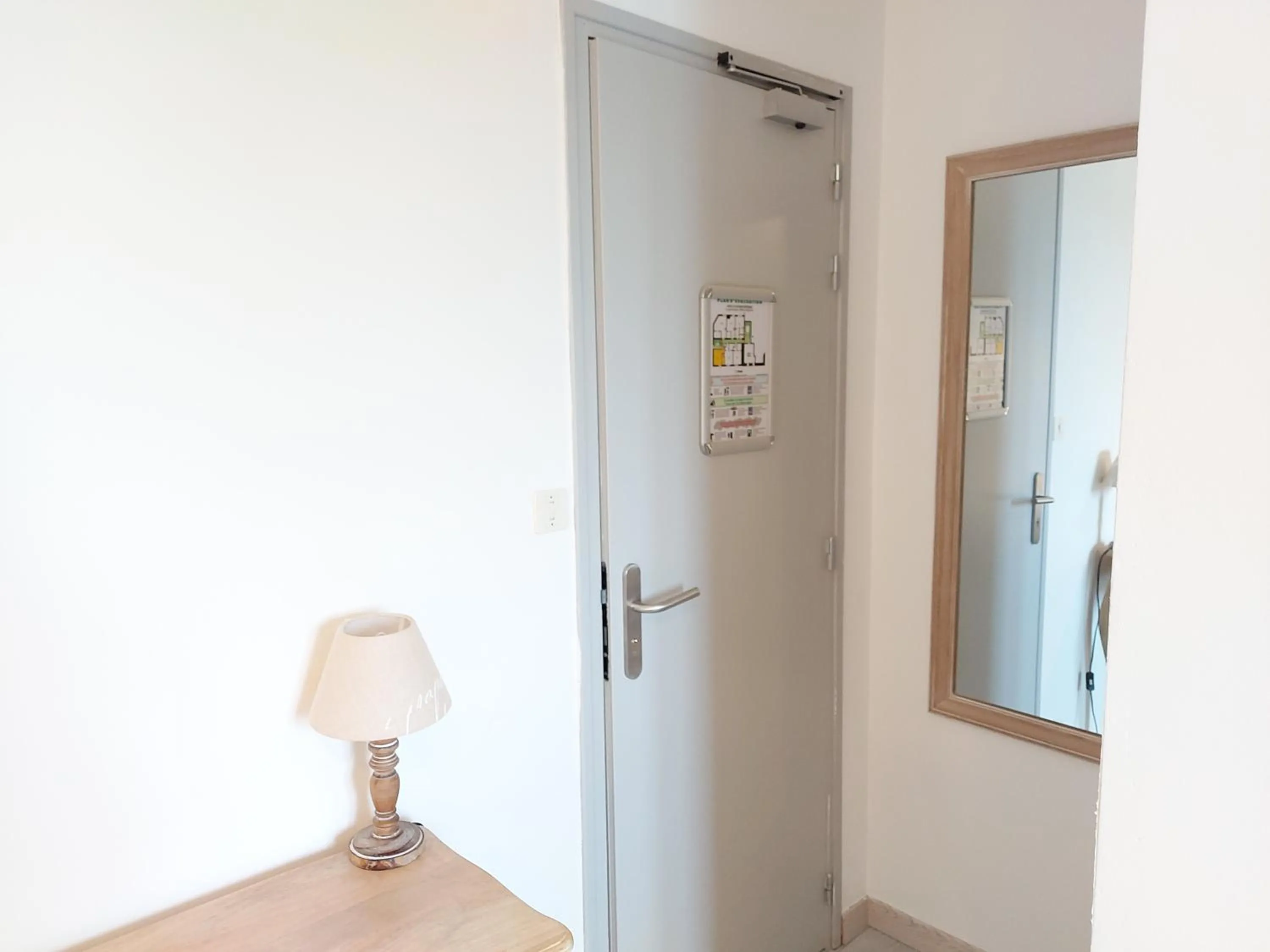 People in Logis Hôtel Vannes Nord Le Clos Des Hortensias