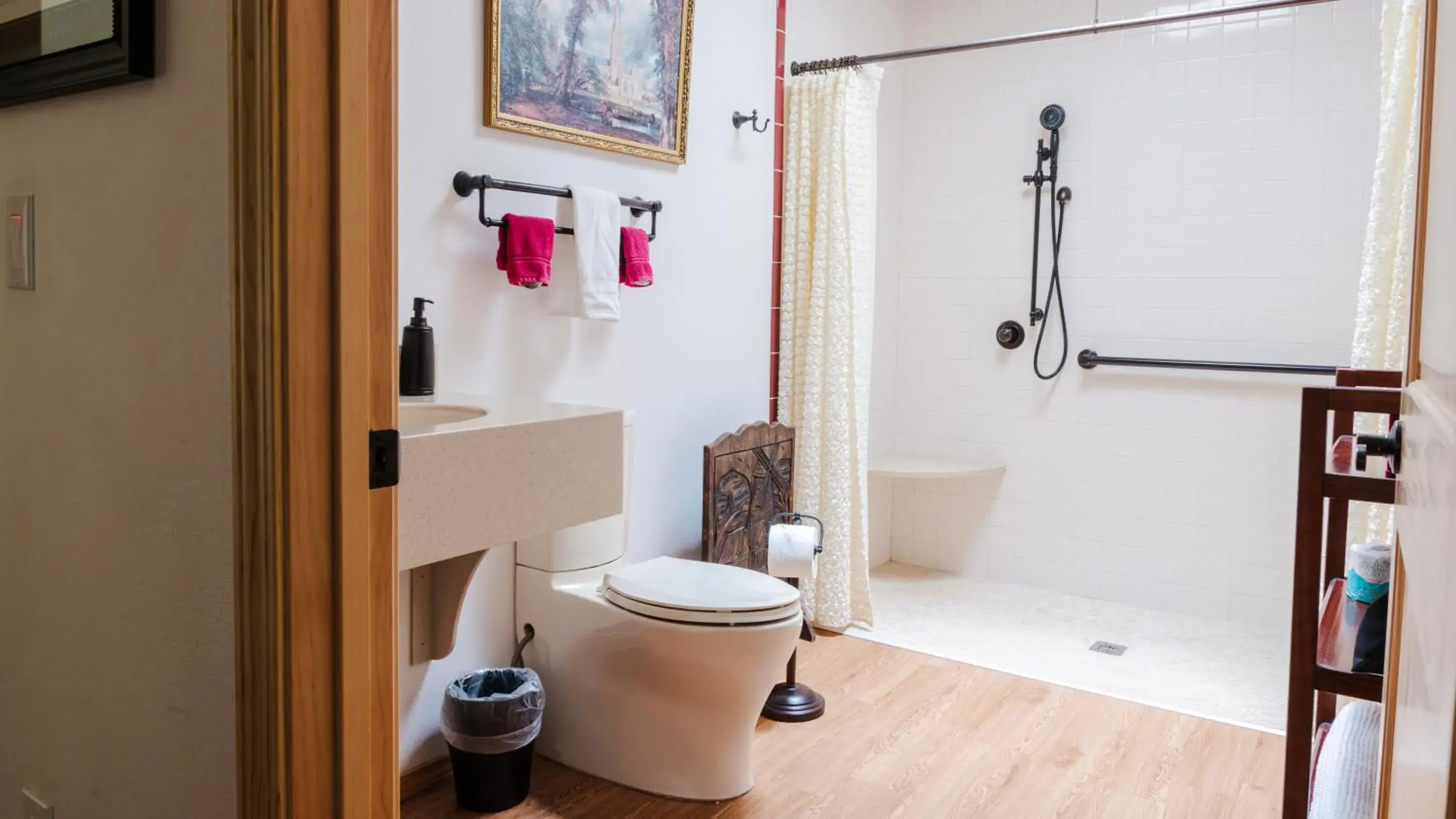 Double Room with Patio - Pet Friendly in Red Horse Bed and Breakfast Double Room with Patio - Pet Friendly in Red Horse Bed and Breakfast