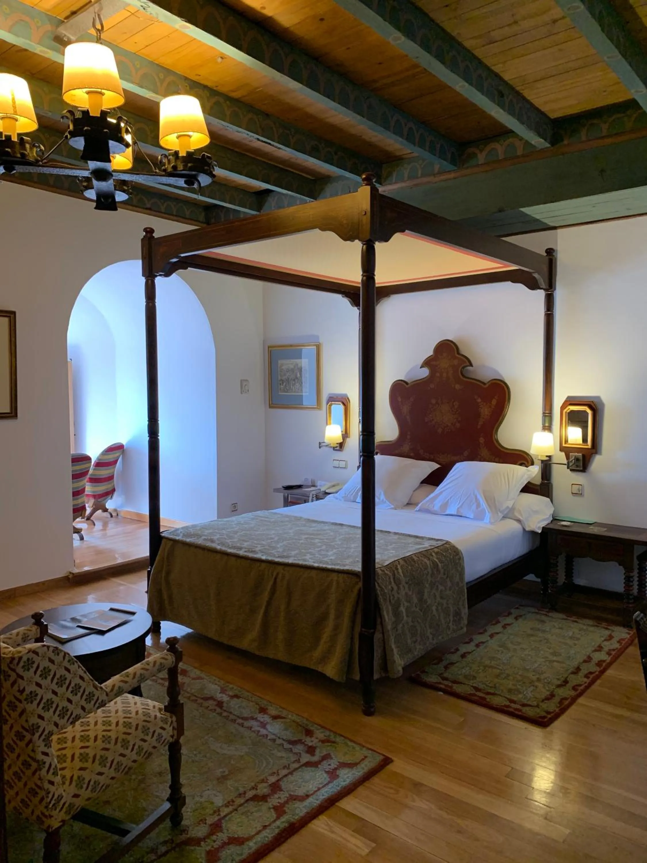 Photo of the whole room, Bed in Parador de Vilalba