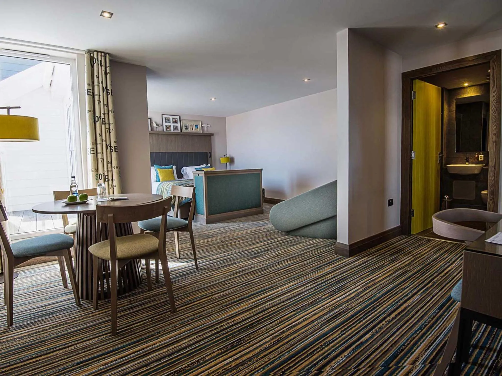 Photo of the whole room in The Waterside Hotel