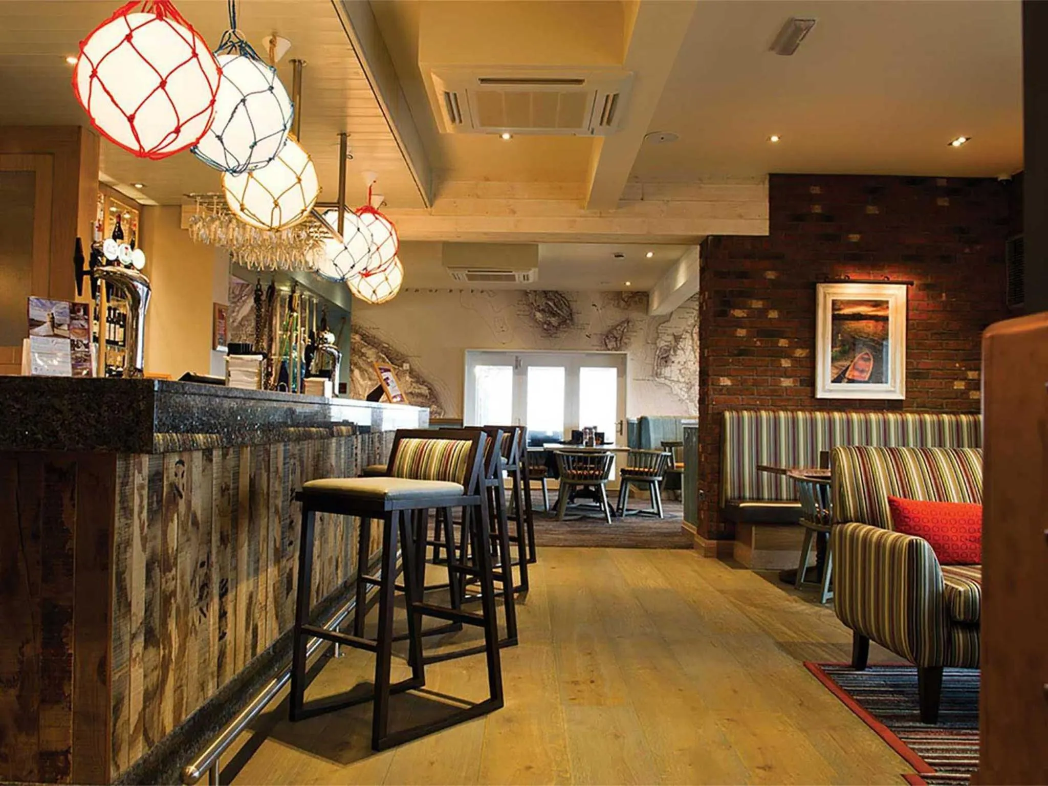 Restaurant/places to eat in The Waterside Hotel