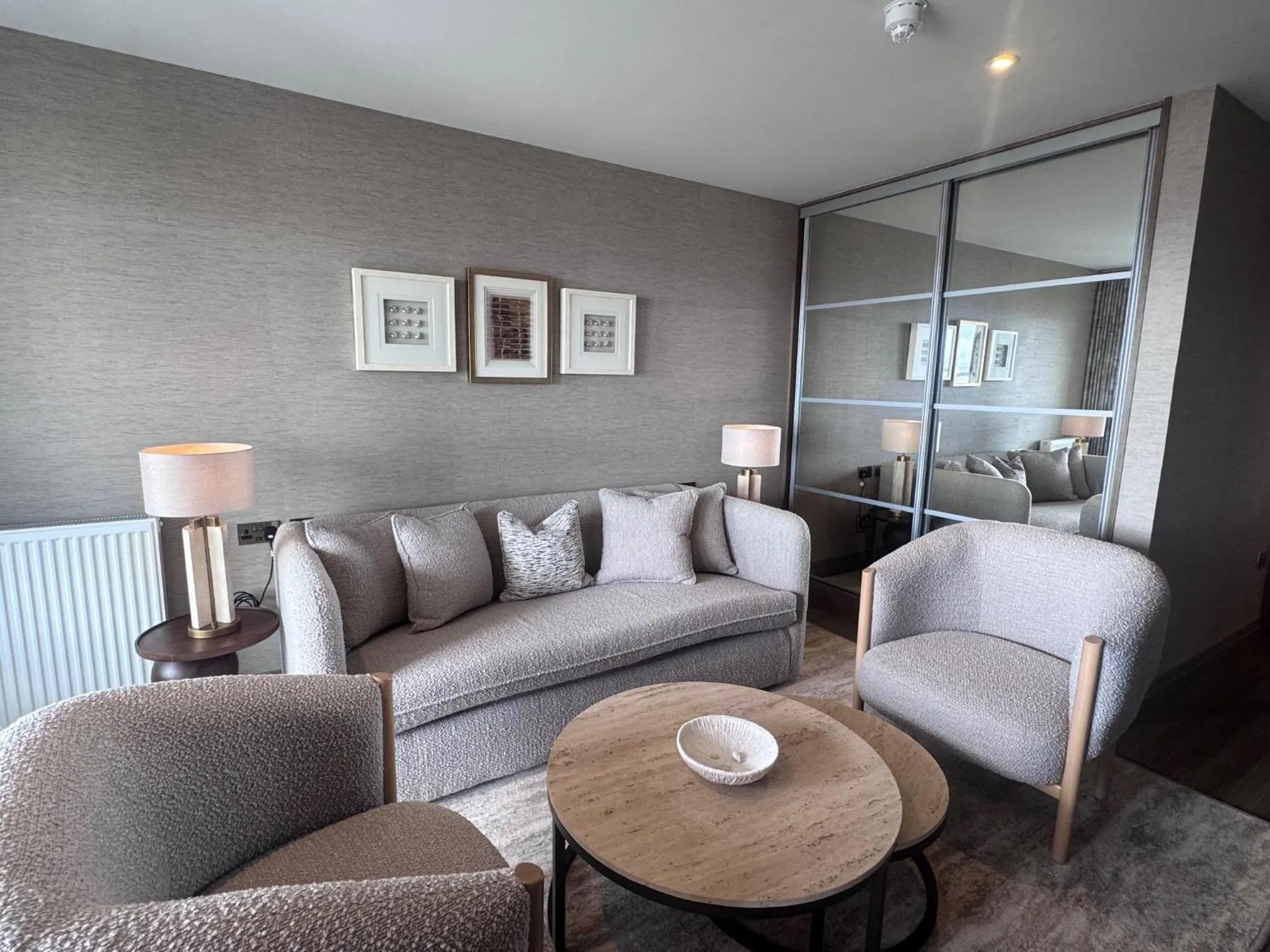 Living room in The Waterside Hotel