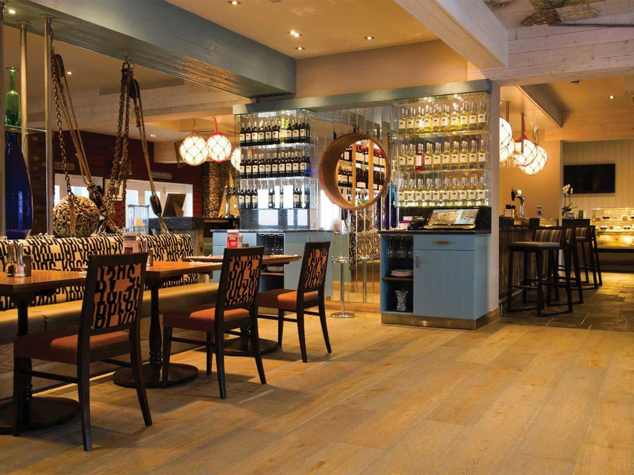 Restaurant/places to eat in The Waterside Hotel