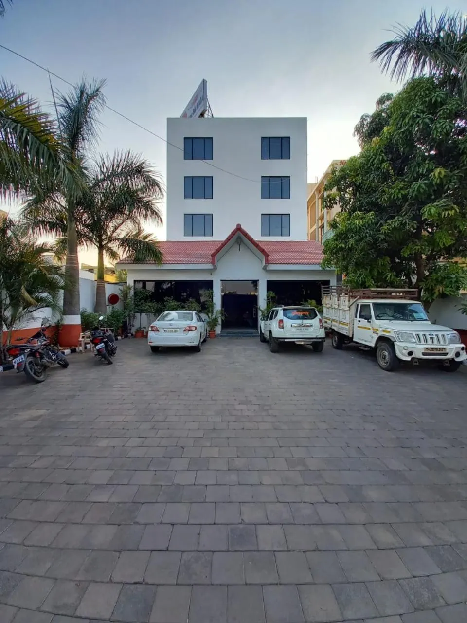 Property building in Hotel Shree Sai Wada