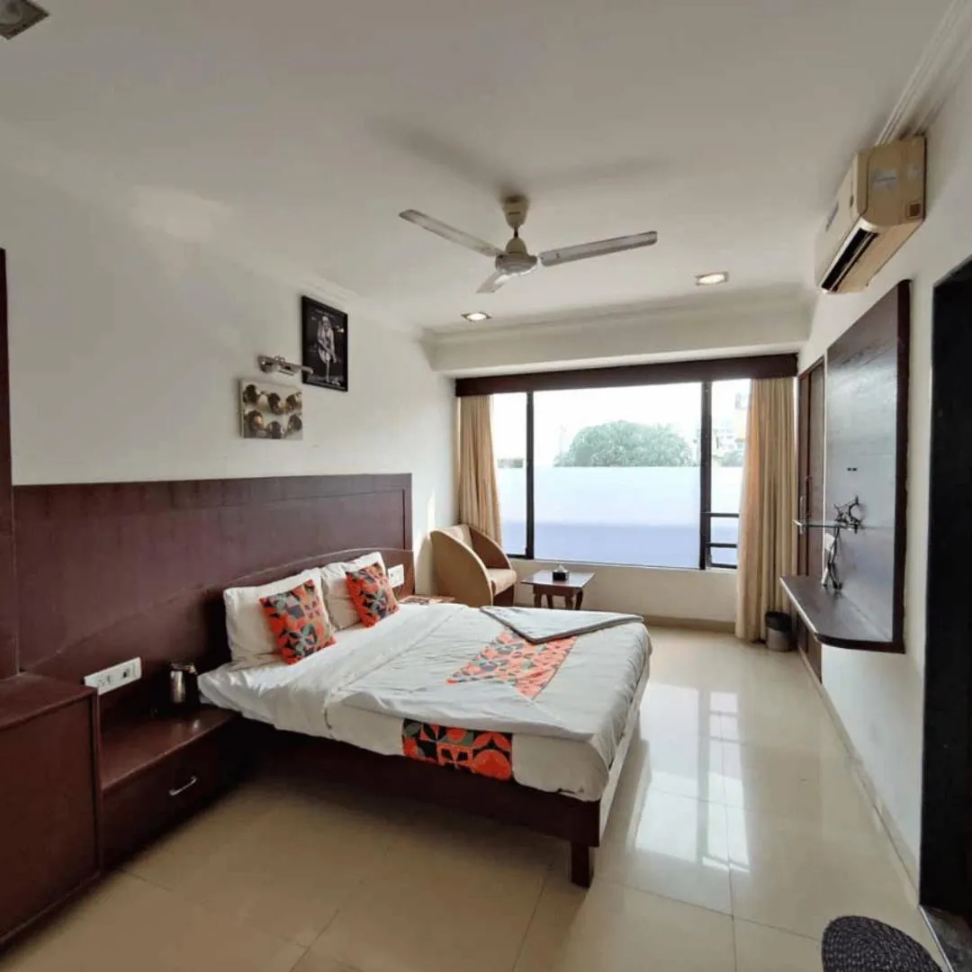 Bed in Hotel Shree Sai Wada