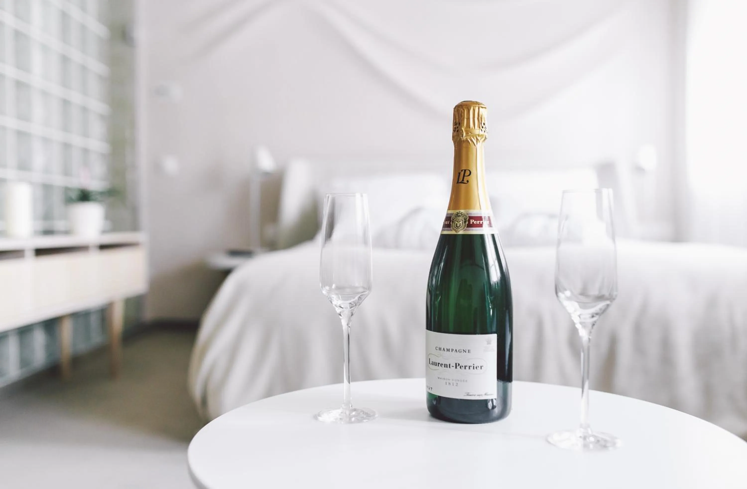 Bedroom, Bed in Dunetton - self check-in hotel