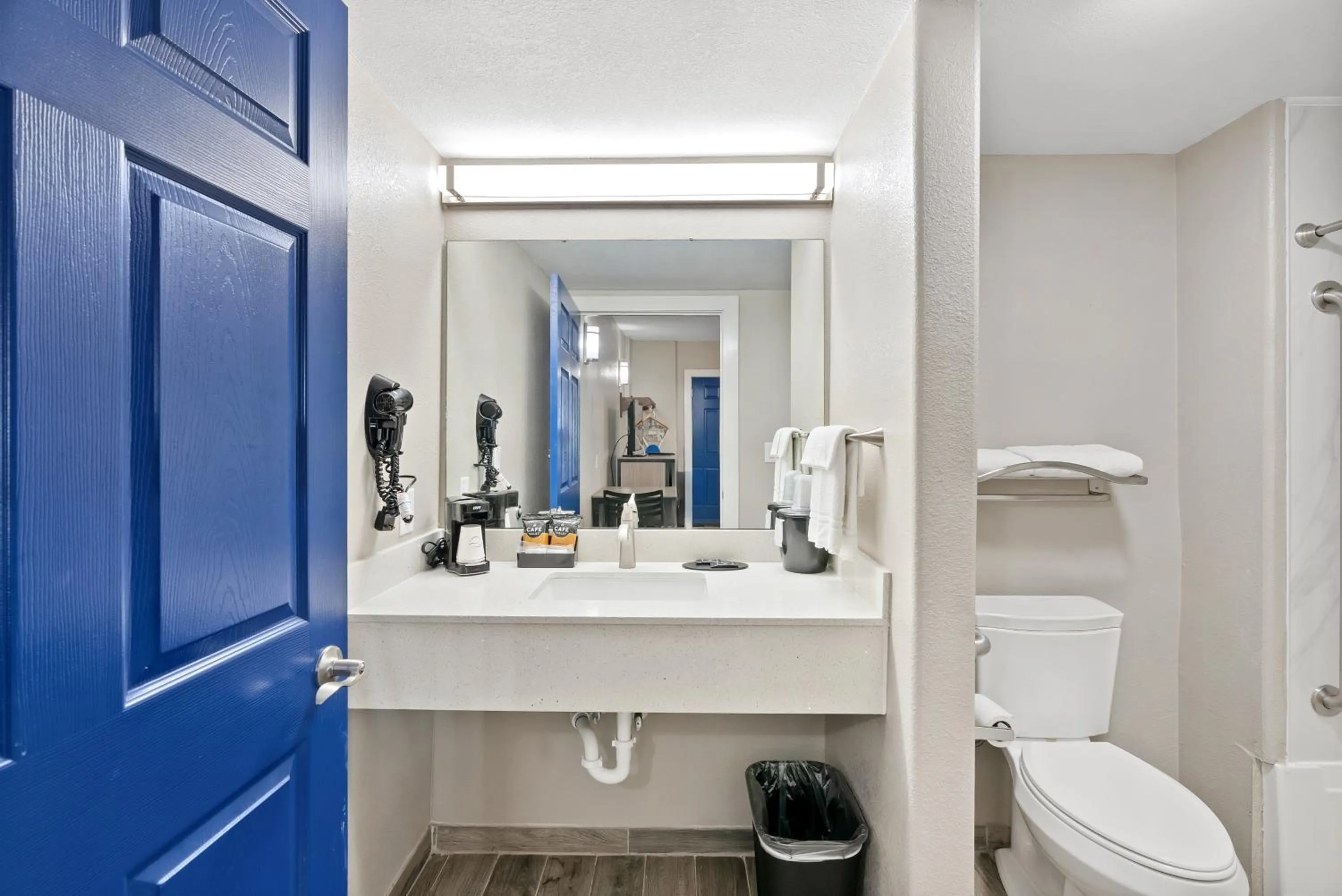 Shower in Blue Wave Inn