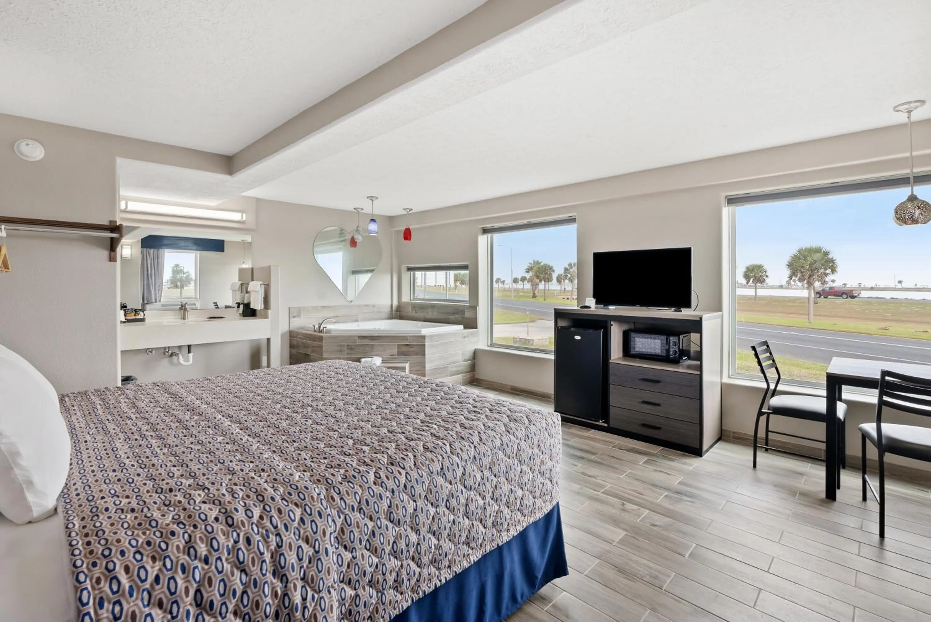 Bedroom in Blue Wave Inn