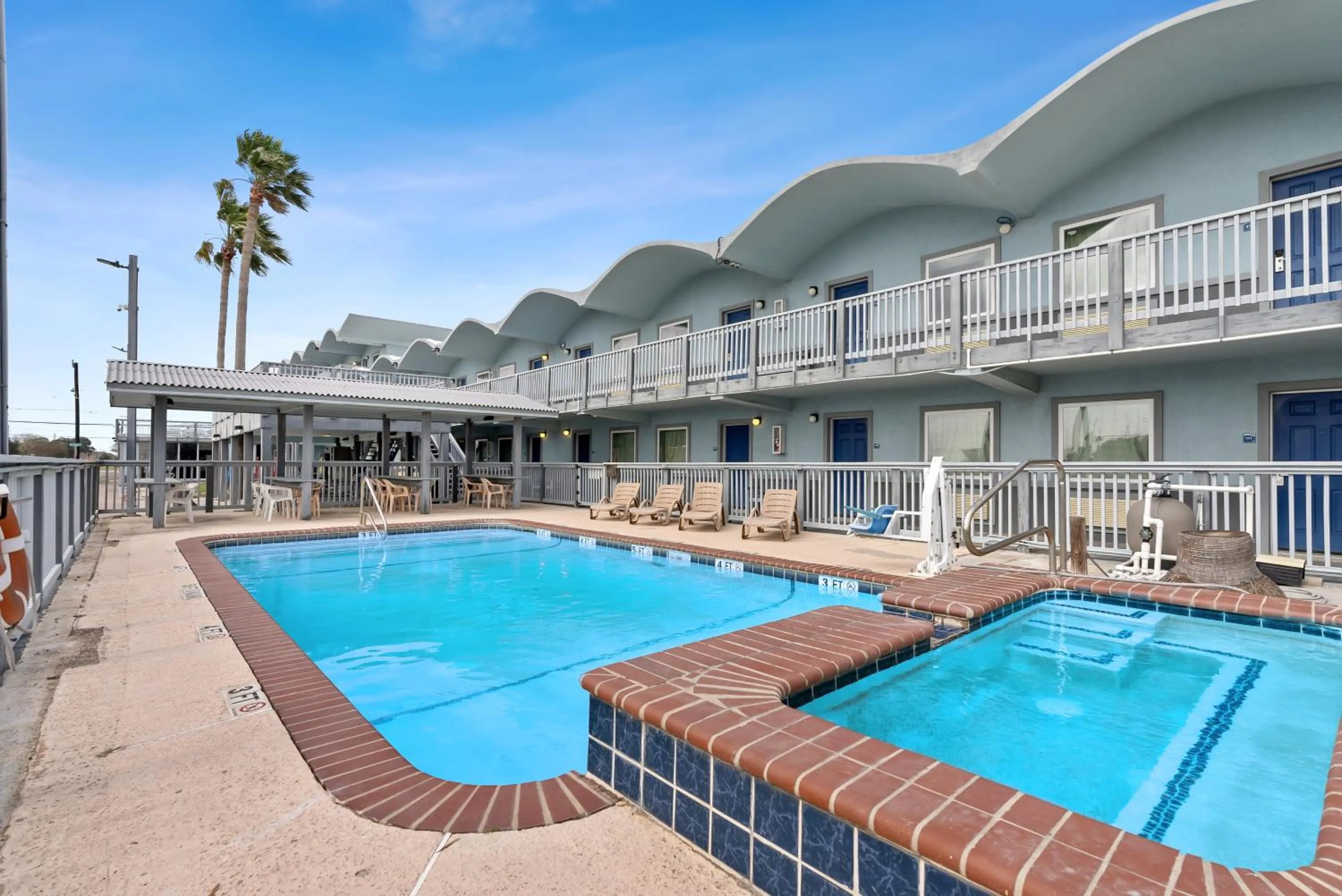 Hot Tub in Blue Wave Inn