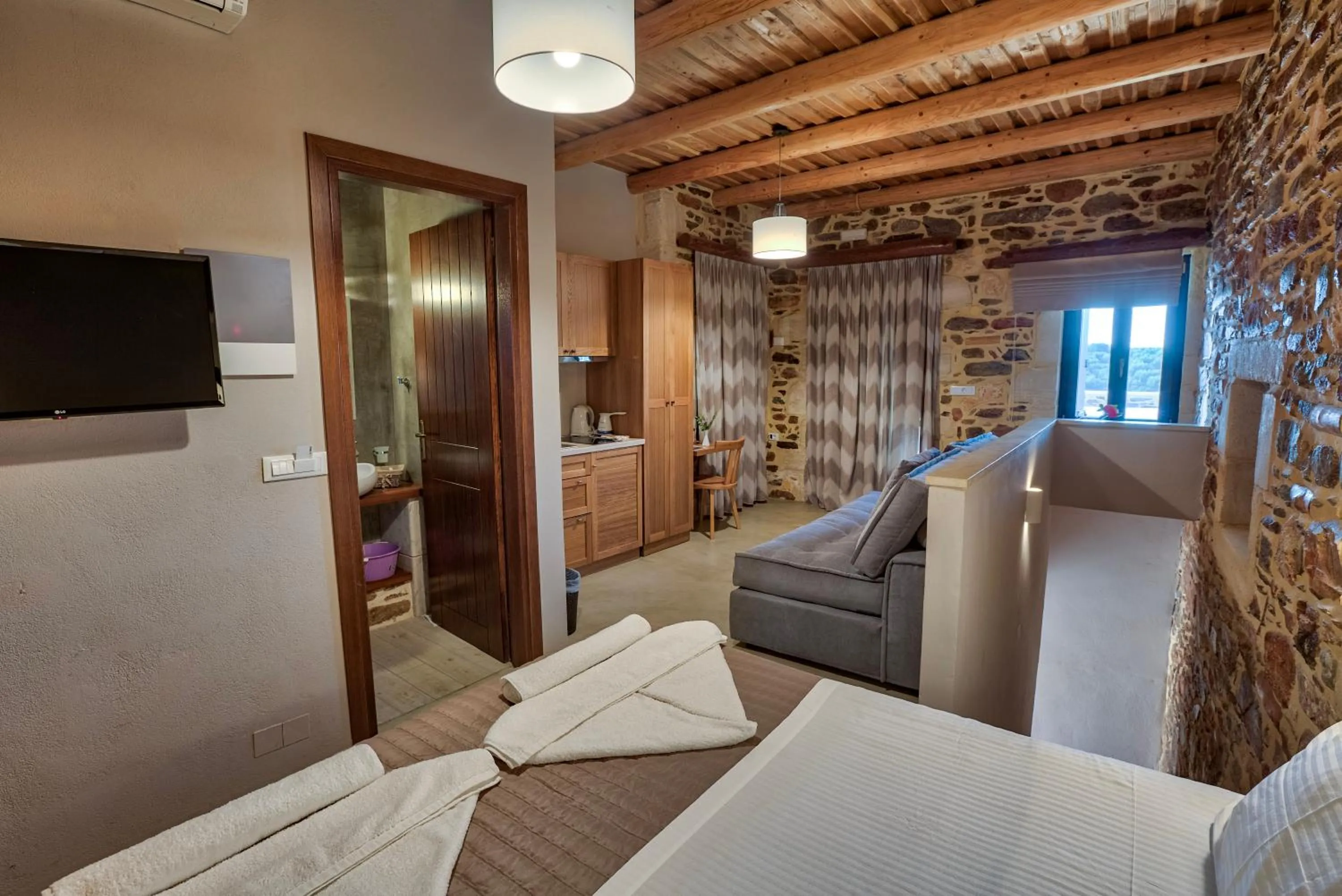 Bed in Lameriana Luxury Village