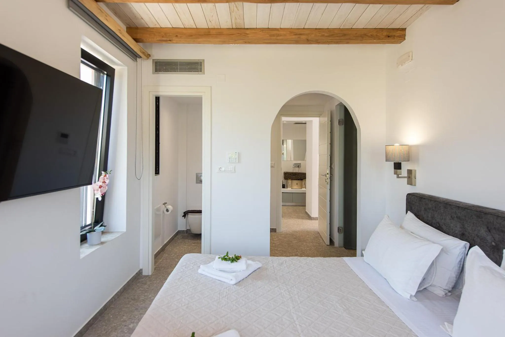 Bed in Lameriana Luxury Village