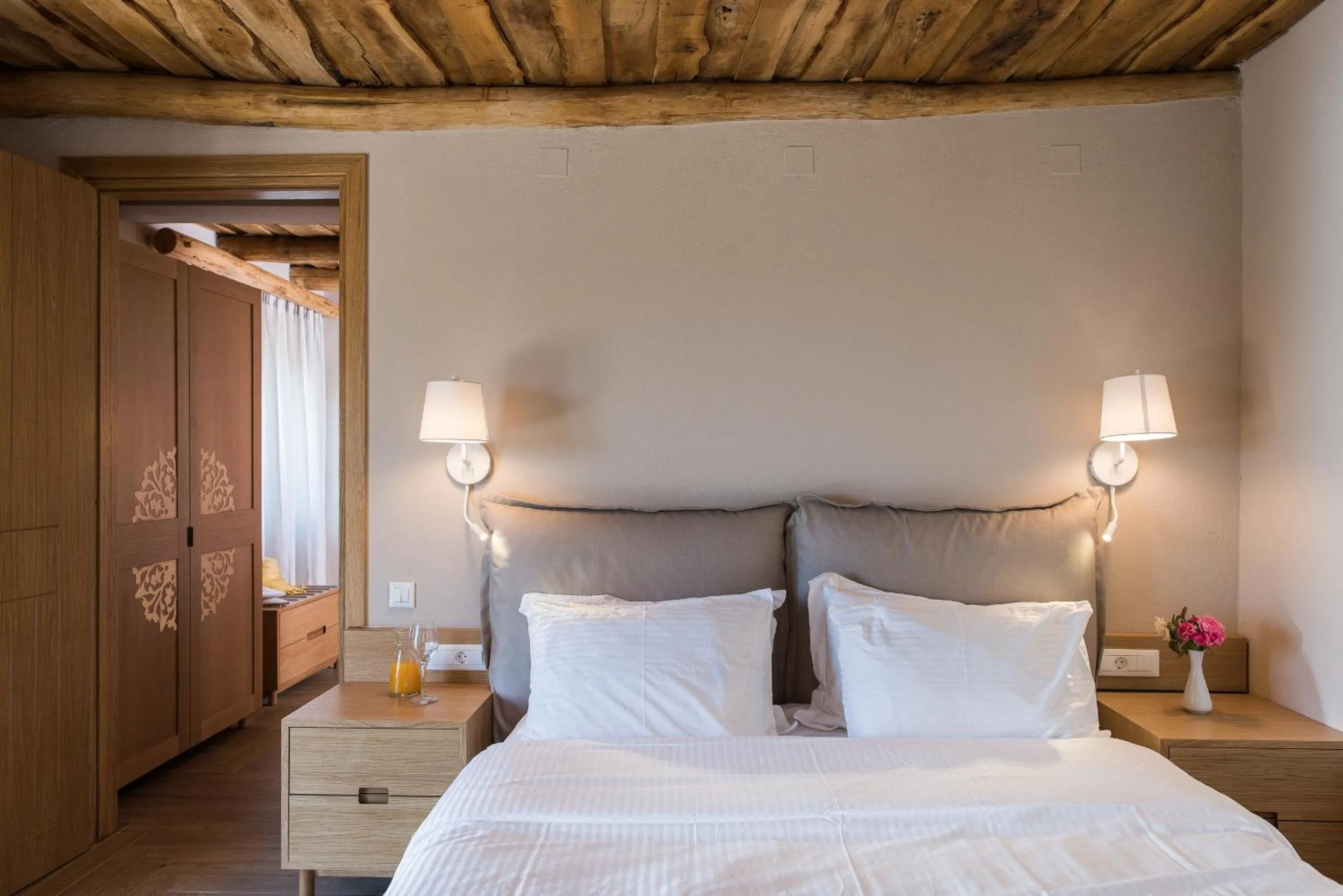 Bed in Lameriana Luxury Village