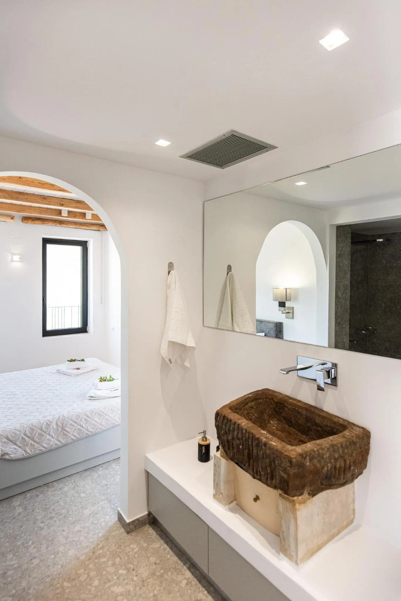 Bed in Lameriana Luxury Village