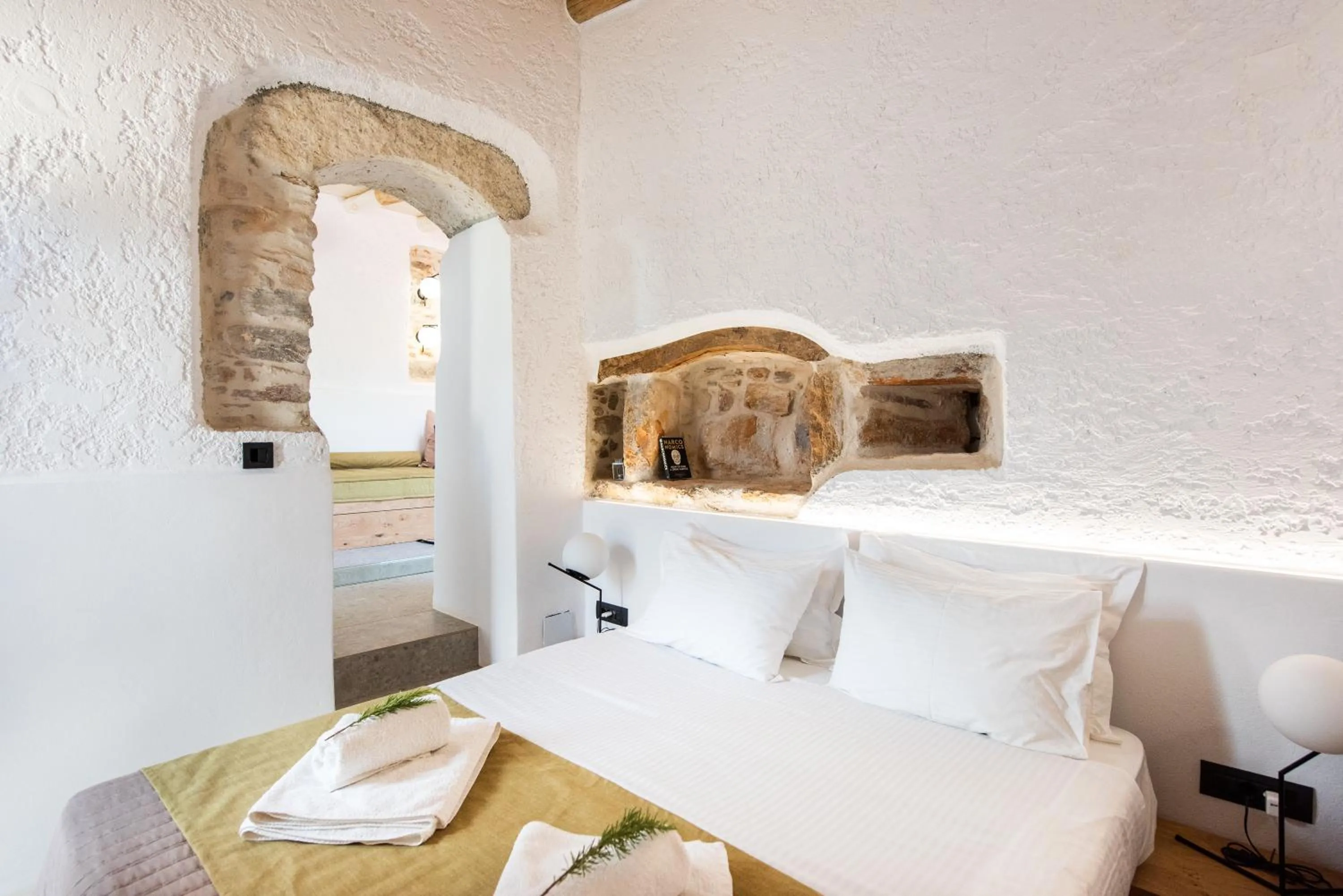 Bed in Lameriana Luxury Village