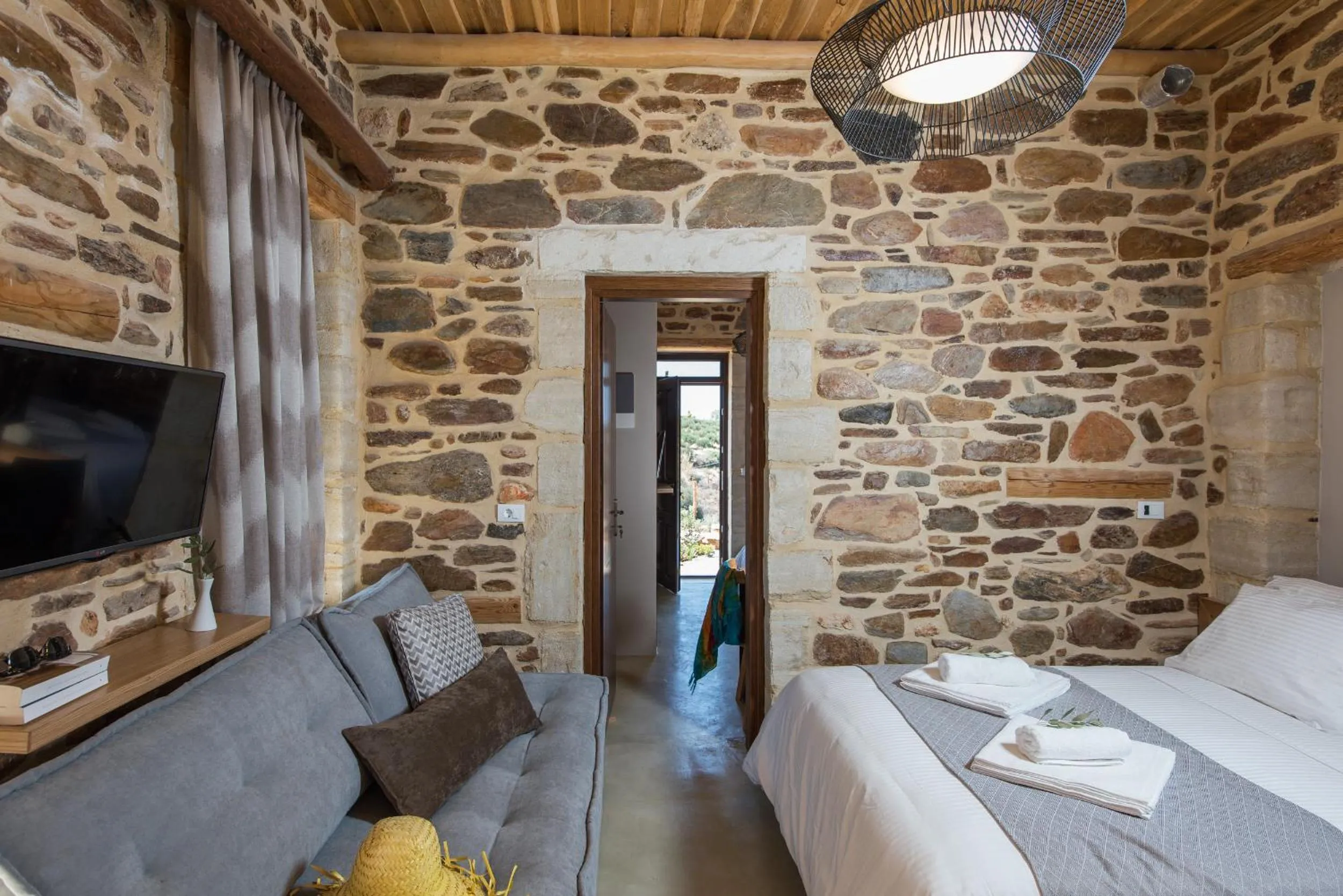 Bed in Lameriana Luxury Village