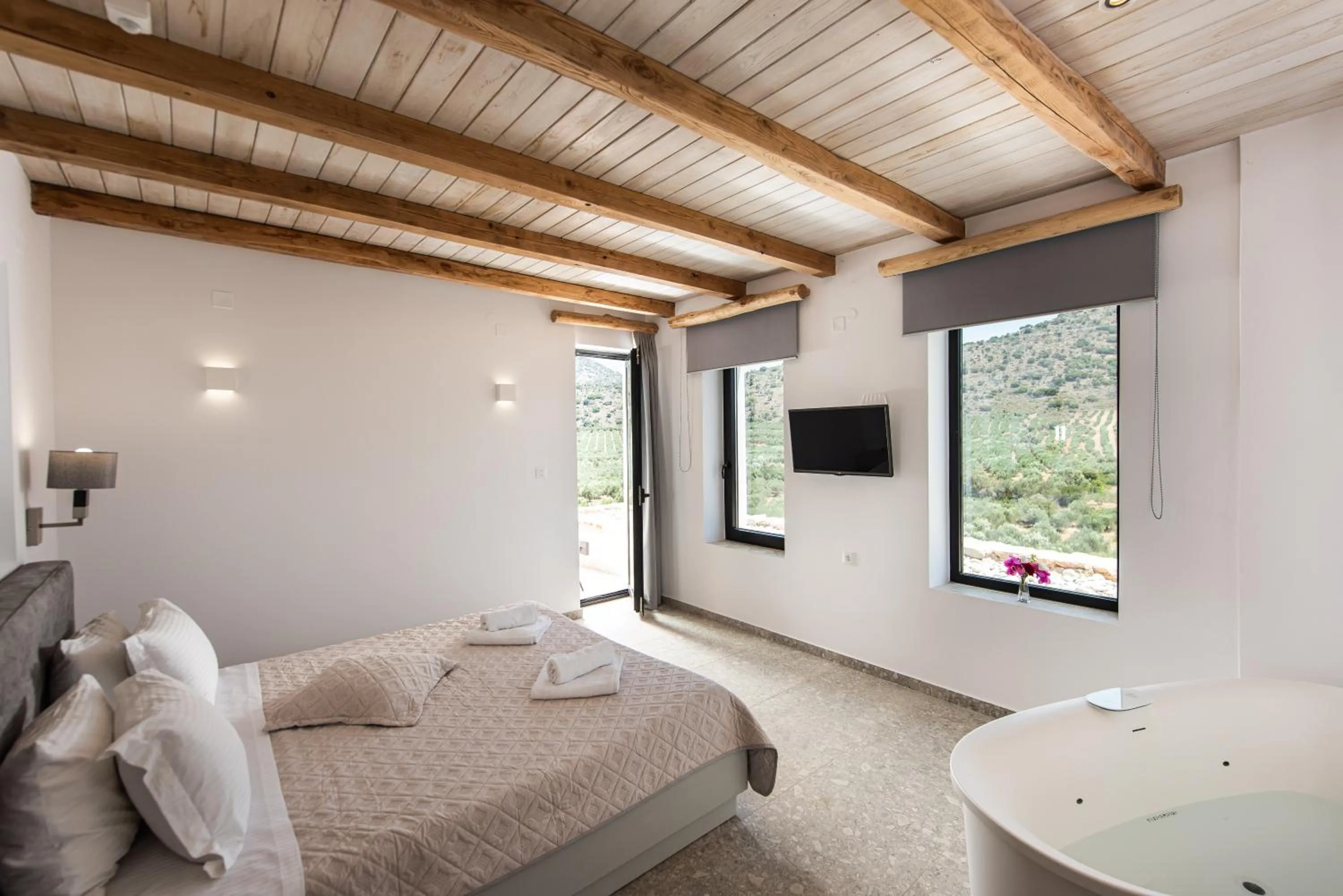 Bed in Lameriana Luxury Village