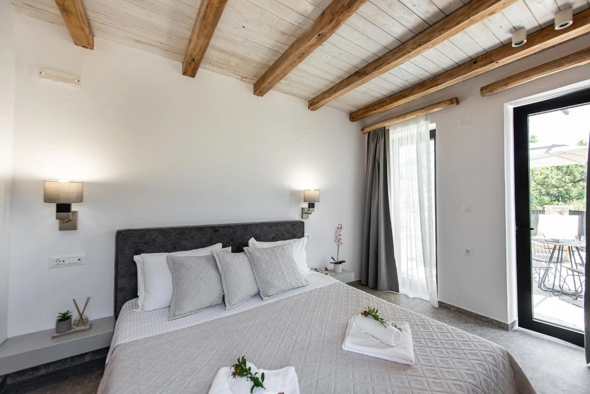 Bed in Lameriana Luxury Village
