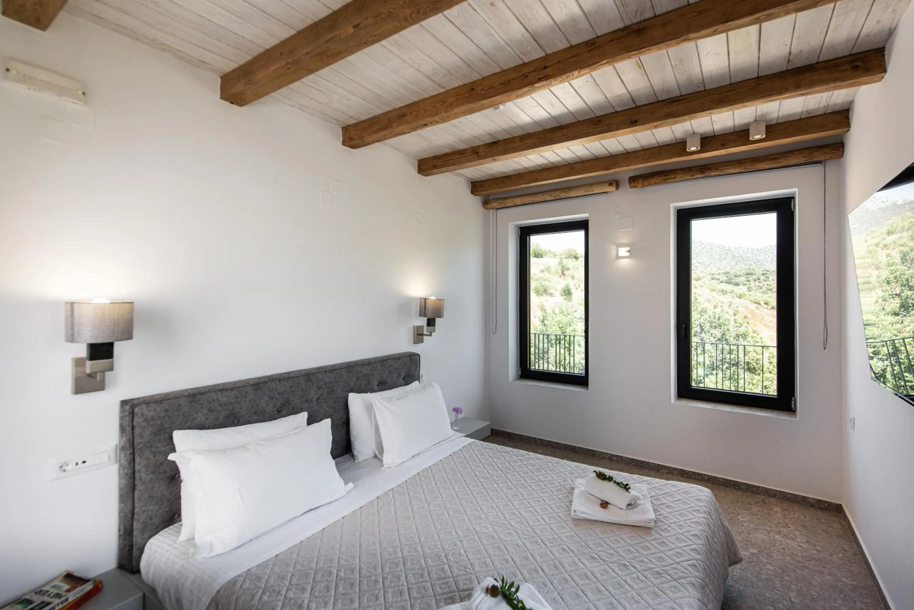 Bed in Lameriana Luxury Village