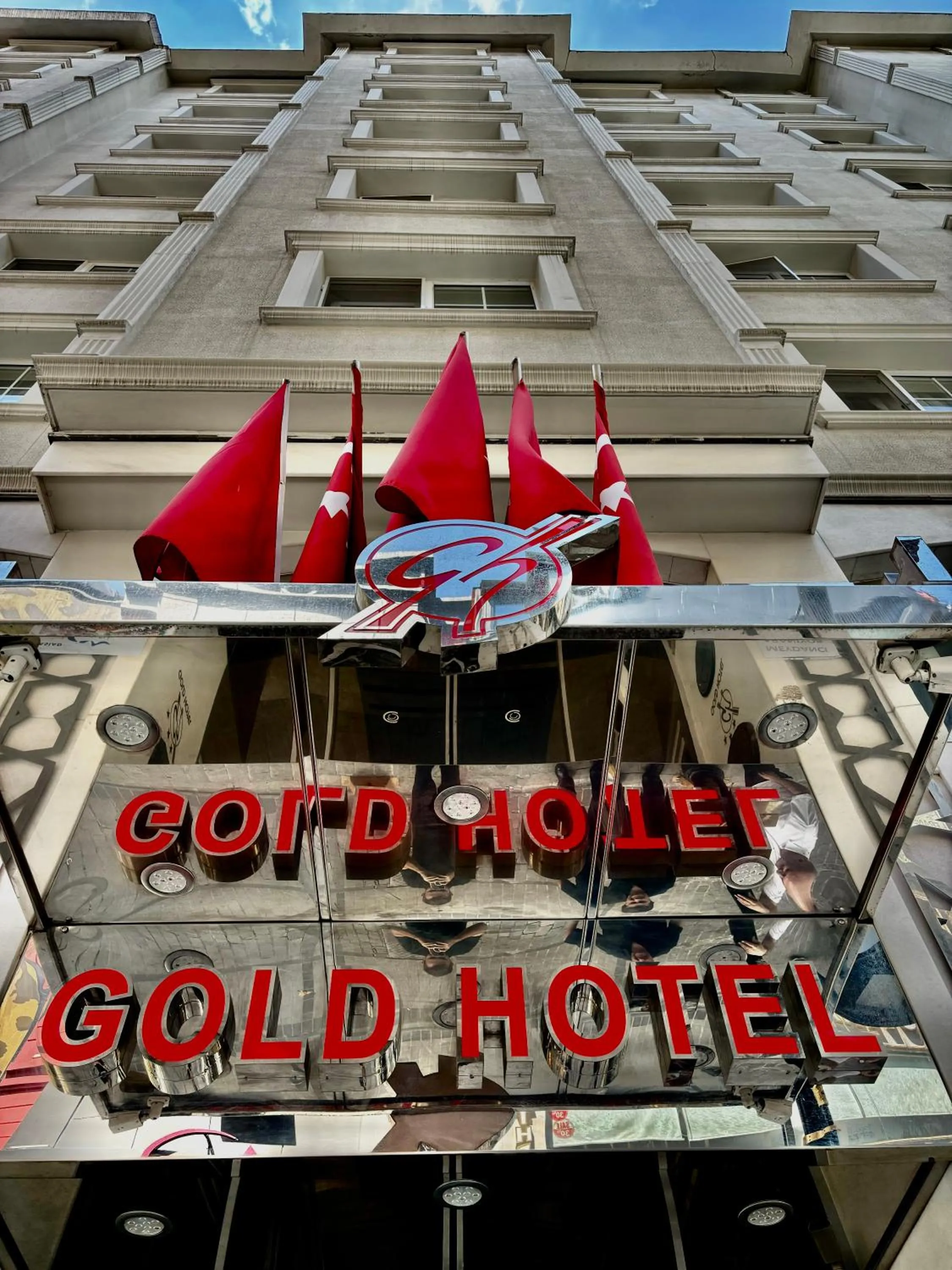 Gold Hotel