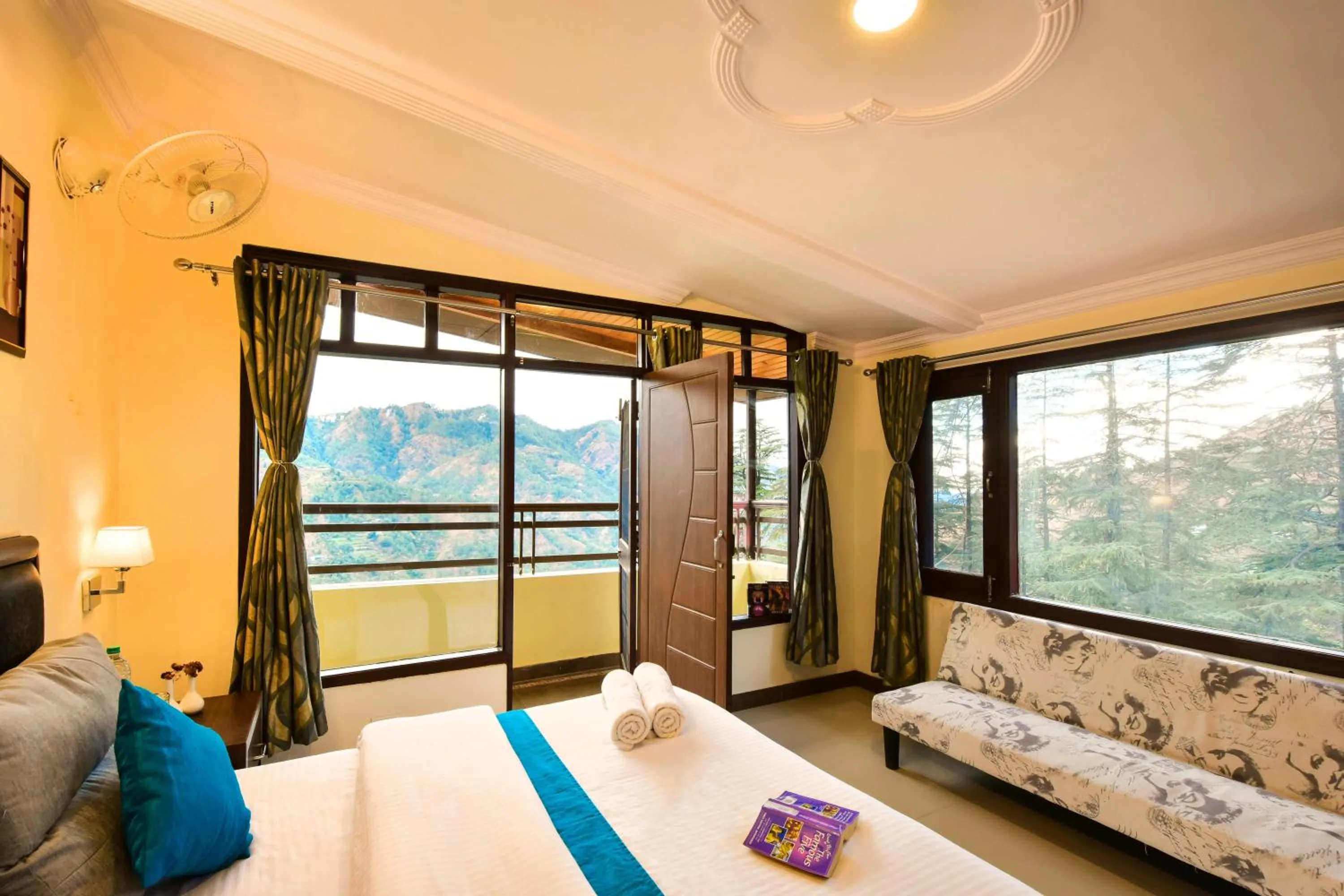 Bed in Zostel Homes Mashobra (Shimla)