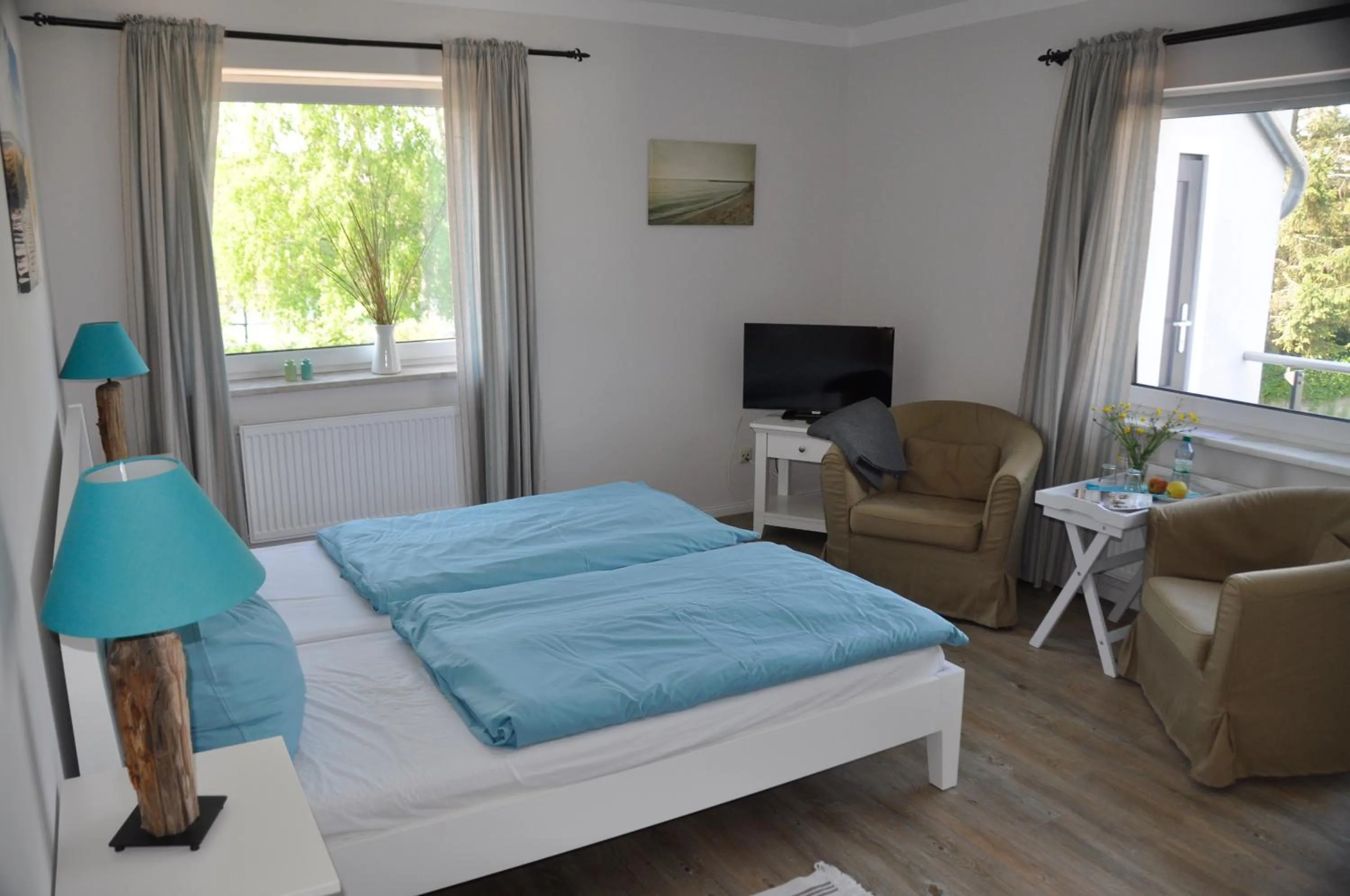 Bed in Hotel & Ferienunterkünfte Hus Seeblick