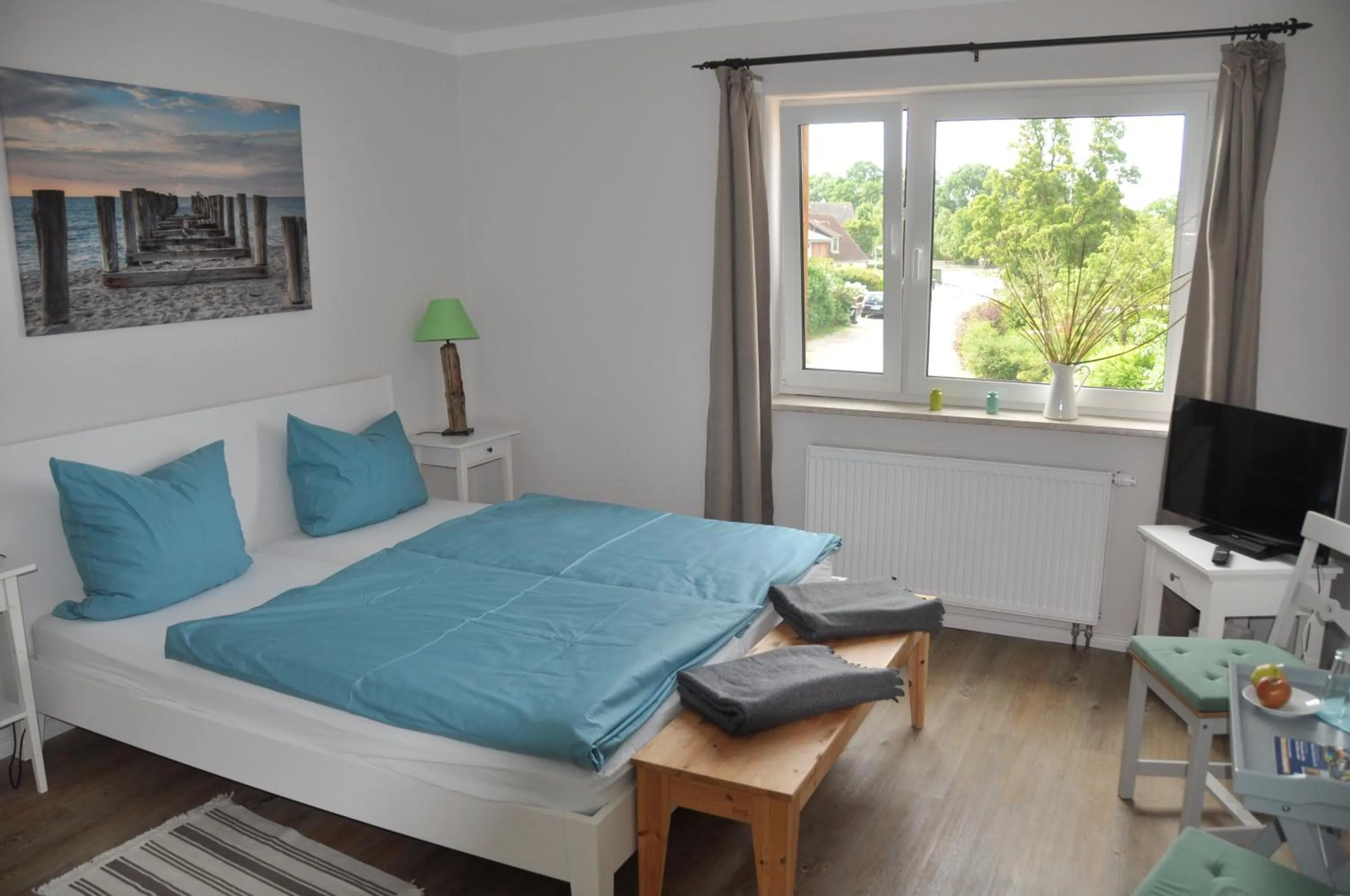 Photo of the whole room, Bed in Hotel & Ferienunterkünfte Hus Seeblick