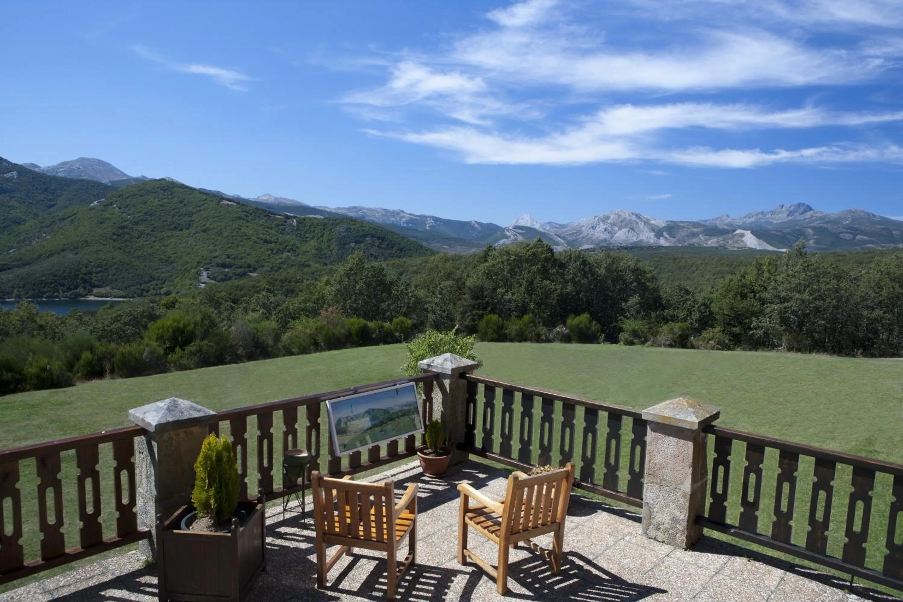Mountain view in Parador de Cervera de Pisuerga