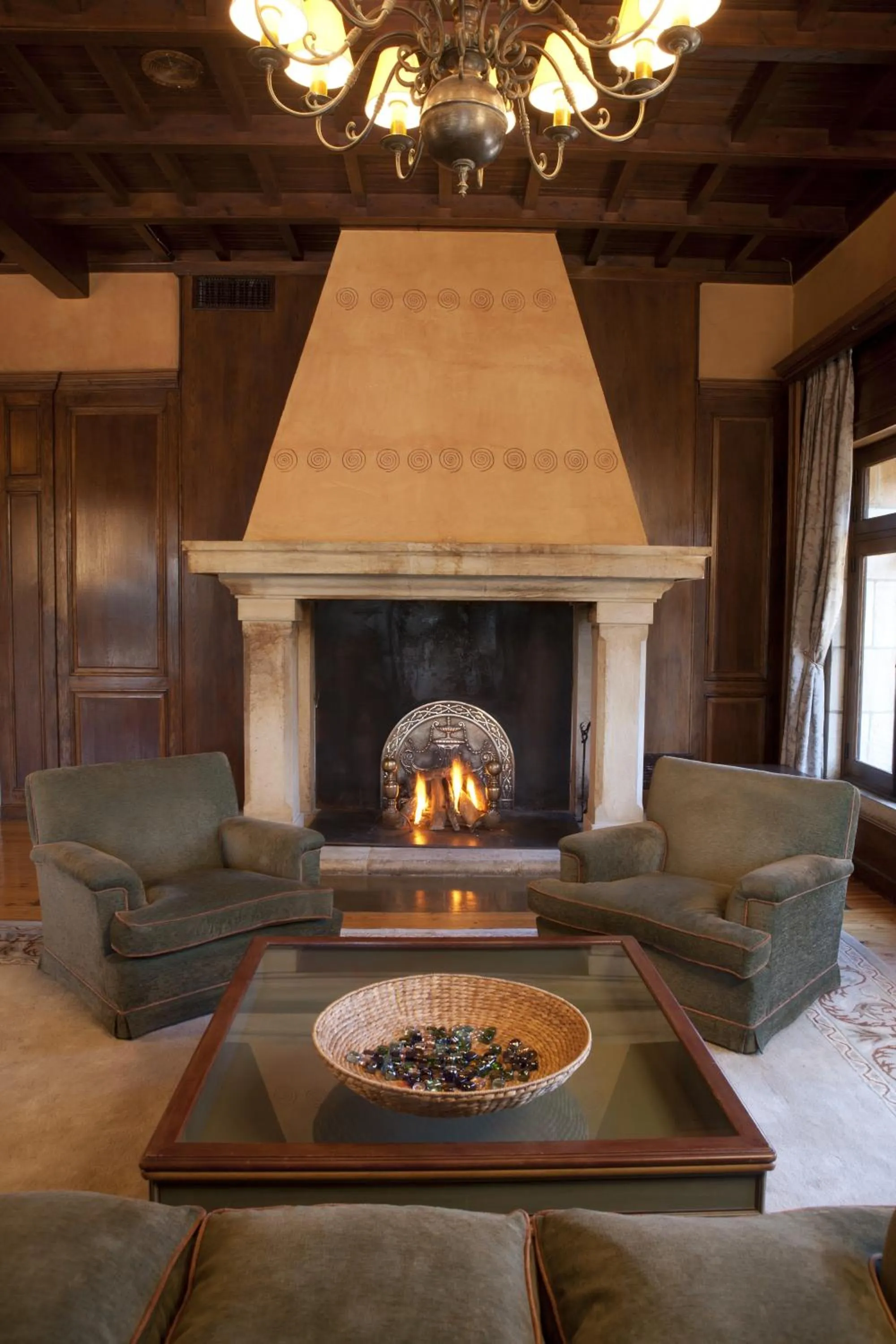 Communal lounge/ TV room in Parador de Cervera de Pisuerga