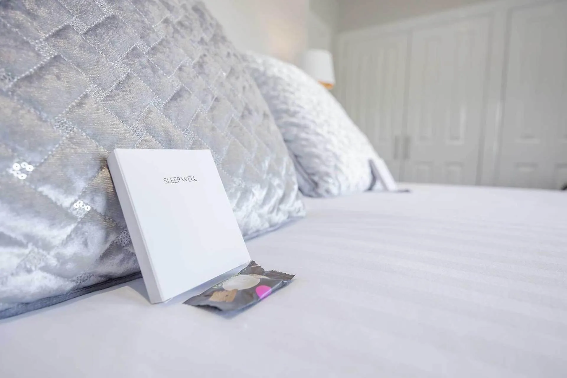 Bedroom, Bed in Carmel Apartments