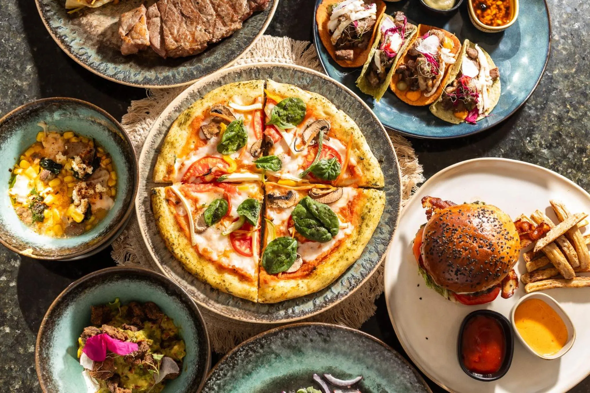 Restaurant/places to eat in Hotel Casa Hipil