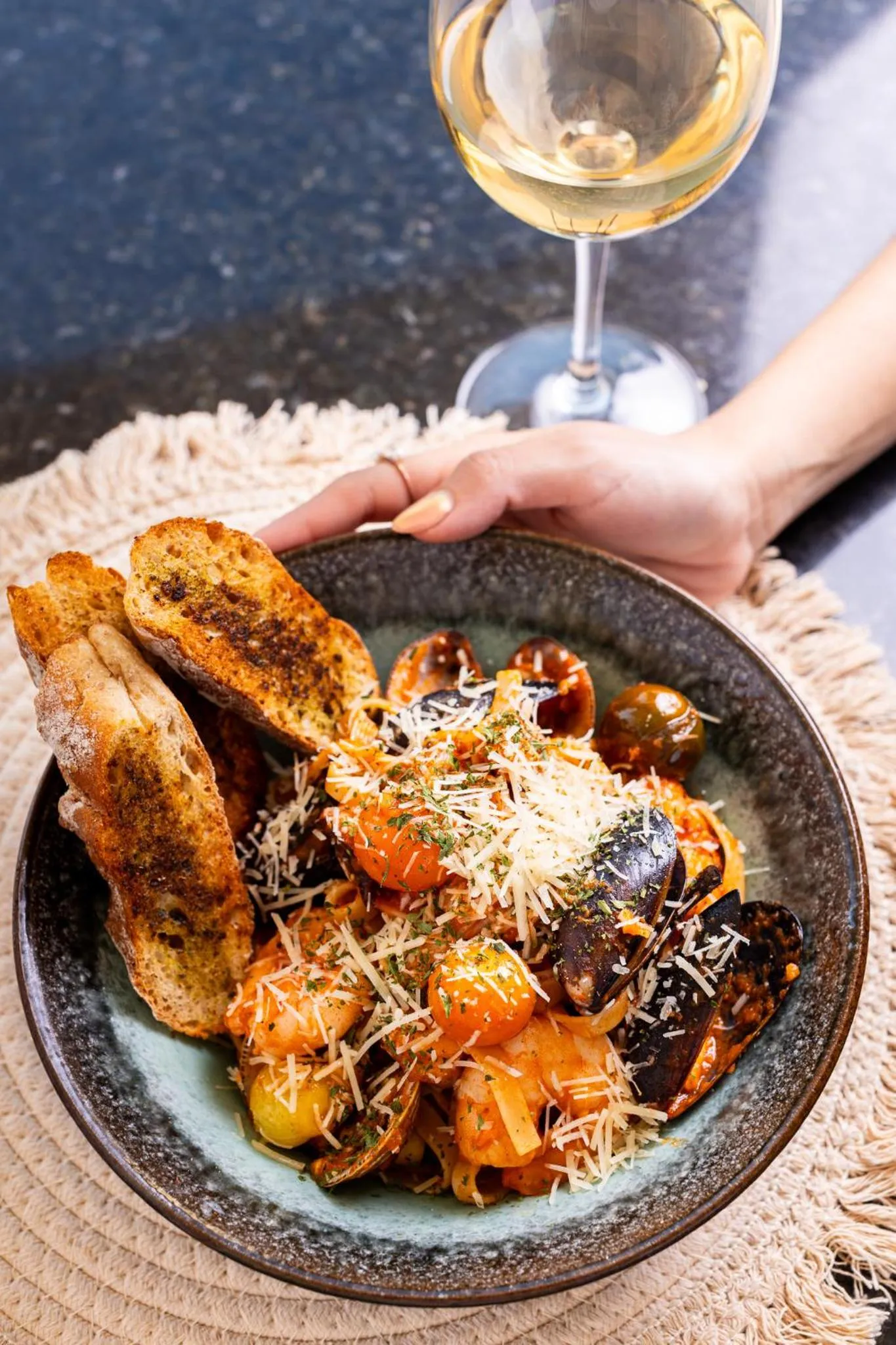 Restaurant/places to eat in Hotel Casa Hipil