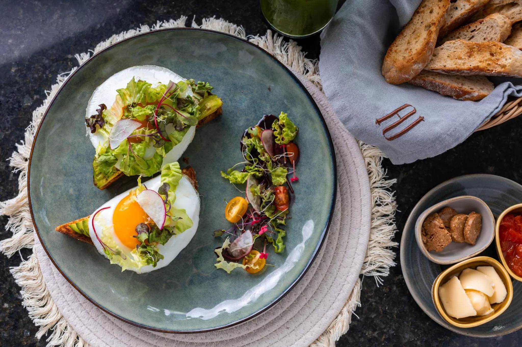 Restaurant/places to eat in Hotel Casa Hipil