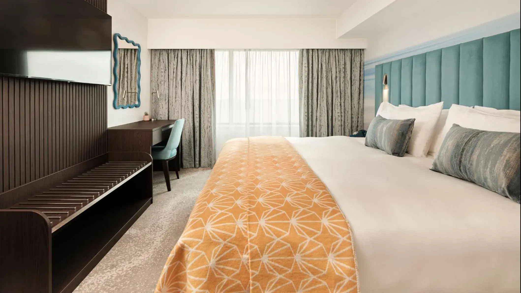 Standard King Room in Hotel Indigo Torquay, By IHG Standard King Room in Hotel Indigo Torquay, By IHG