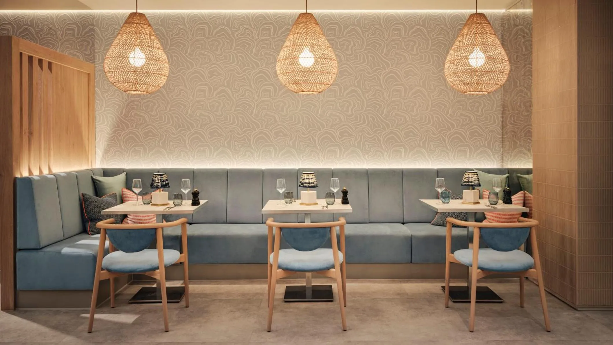 Restaurant/places to eat in Hotel Indigo Torquay, By IHG