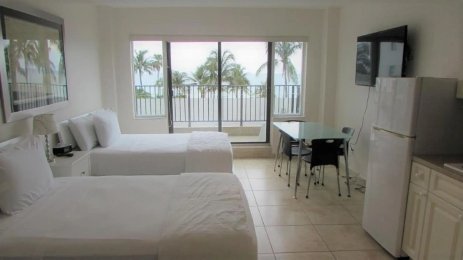 Studio with Balcony in Ocean Front Casablanca Studios with FULL KITCHENS & Beach access By BL Rentals