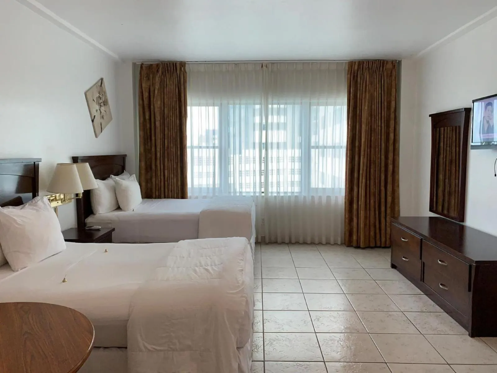 Ocean Front Casablanca Studios with FULL KITCHENS & Beach access By BL Rentals