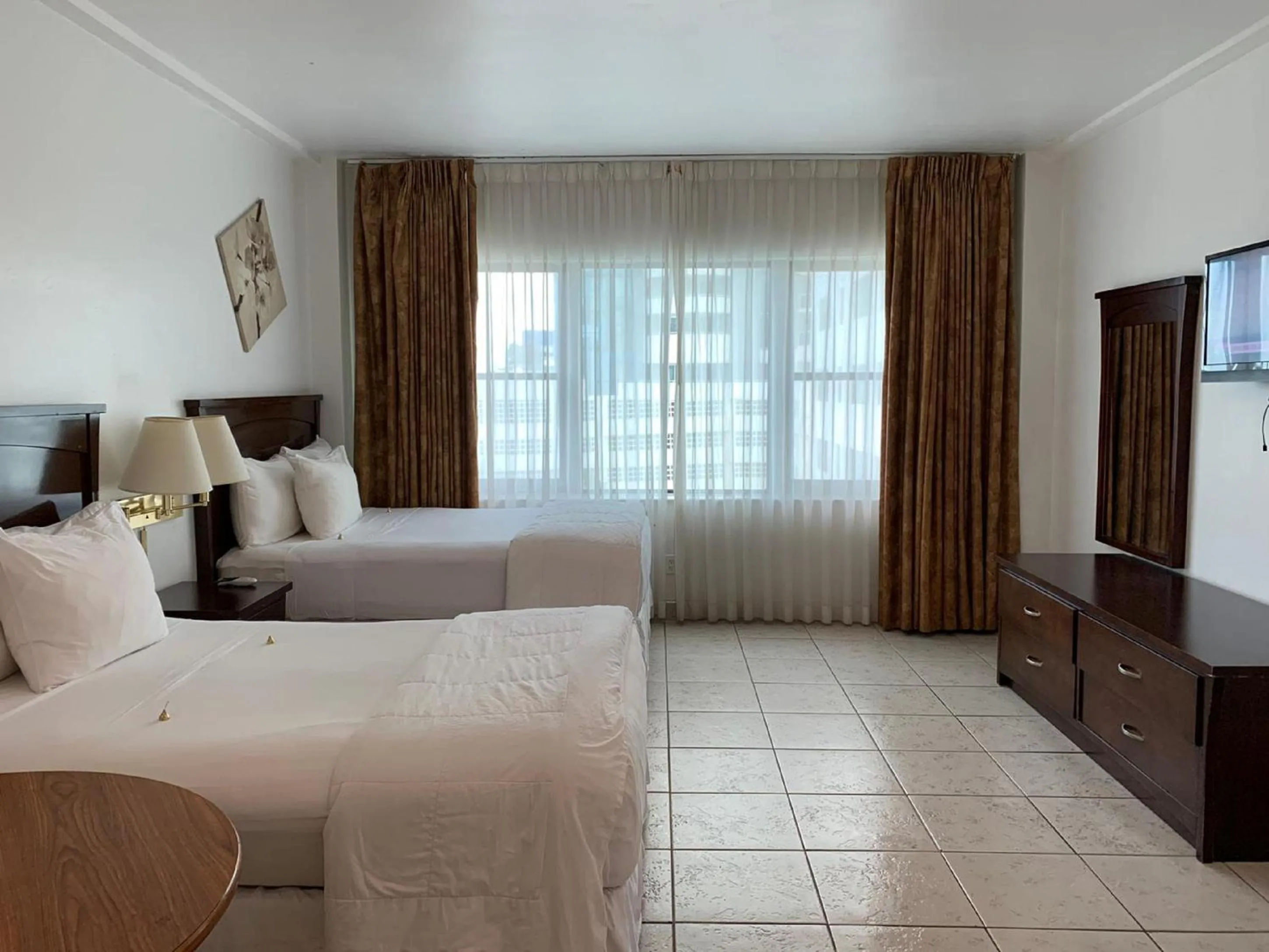 Studio Apartment in Ocean Front Casablanca Studios with FULL KITCHENS & Beach access By BL Rentals