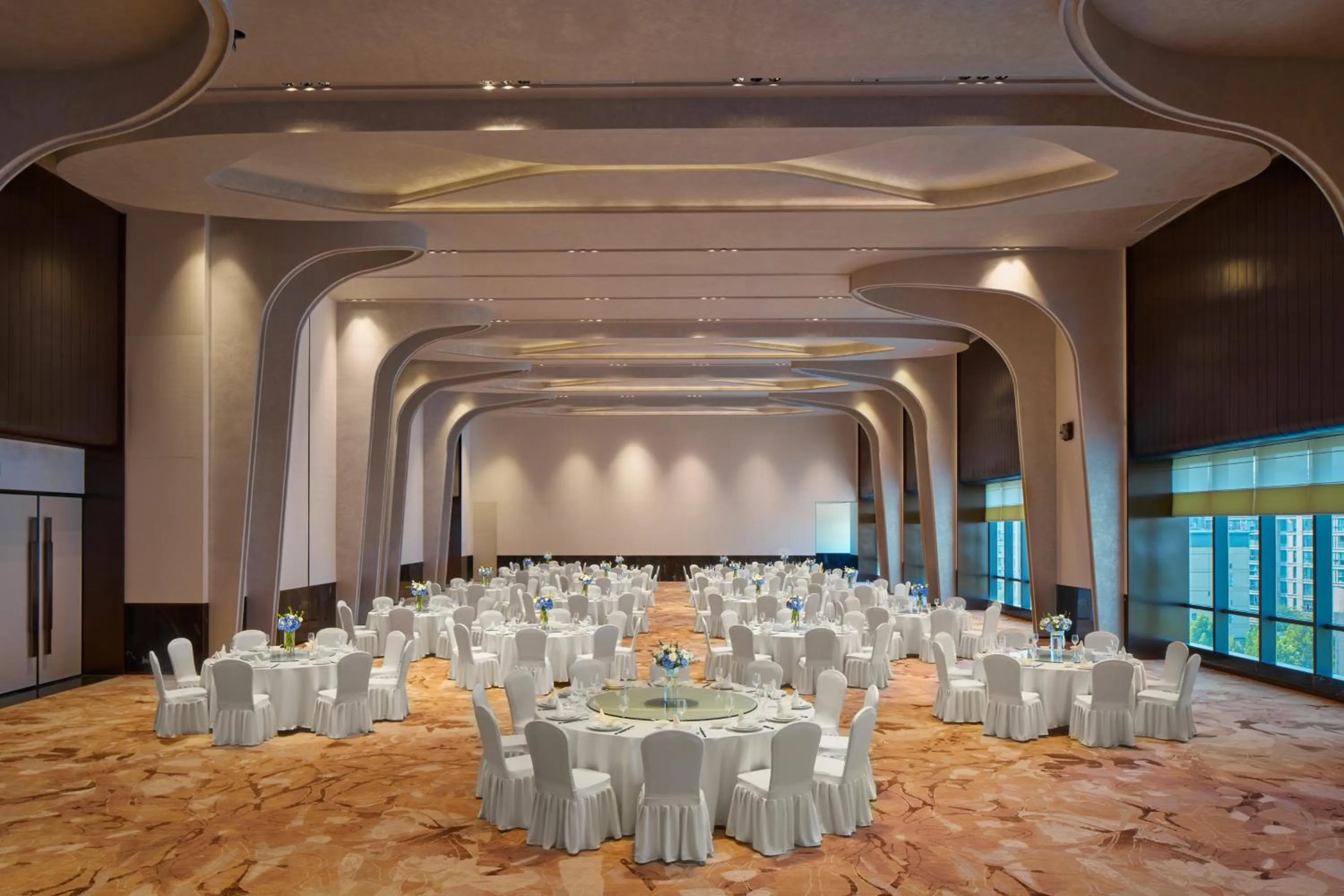Banquet/Function facilities in Crowne Plaza Taixing