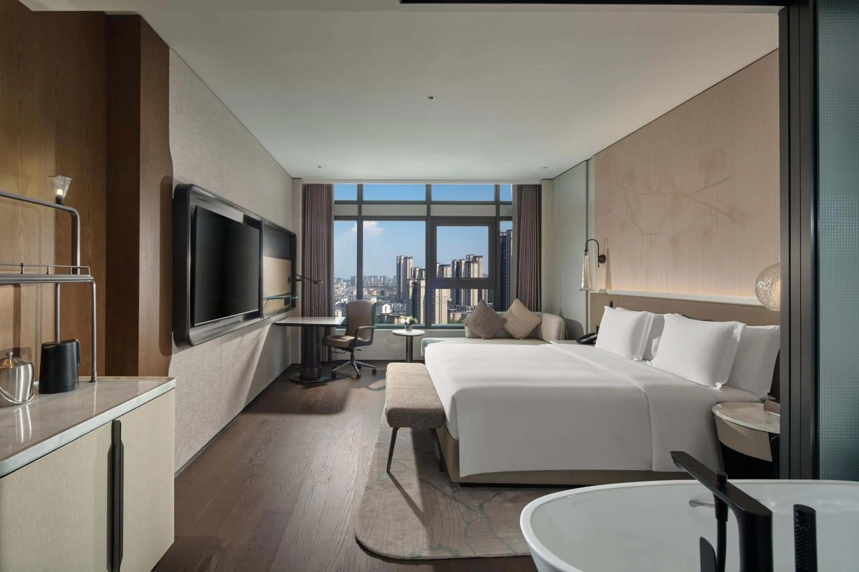 Photo of the whole room, Bed in Crowne Plaza Taixing