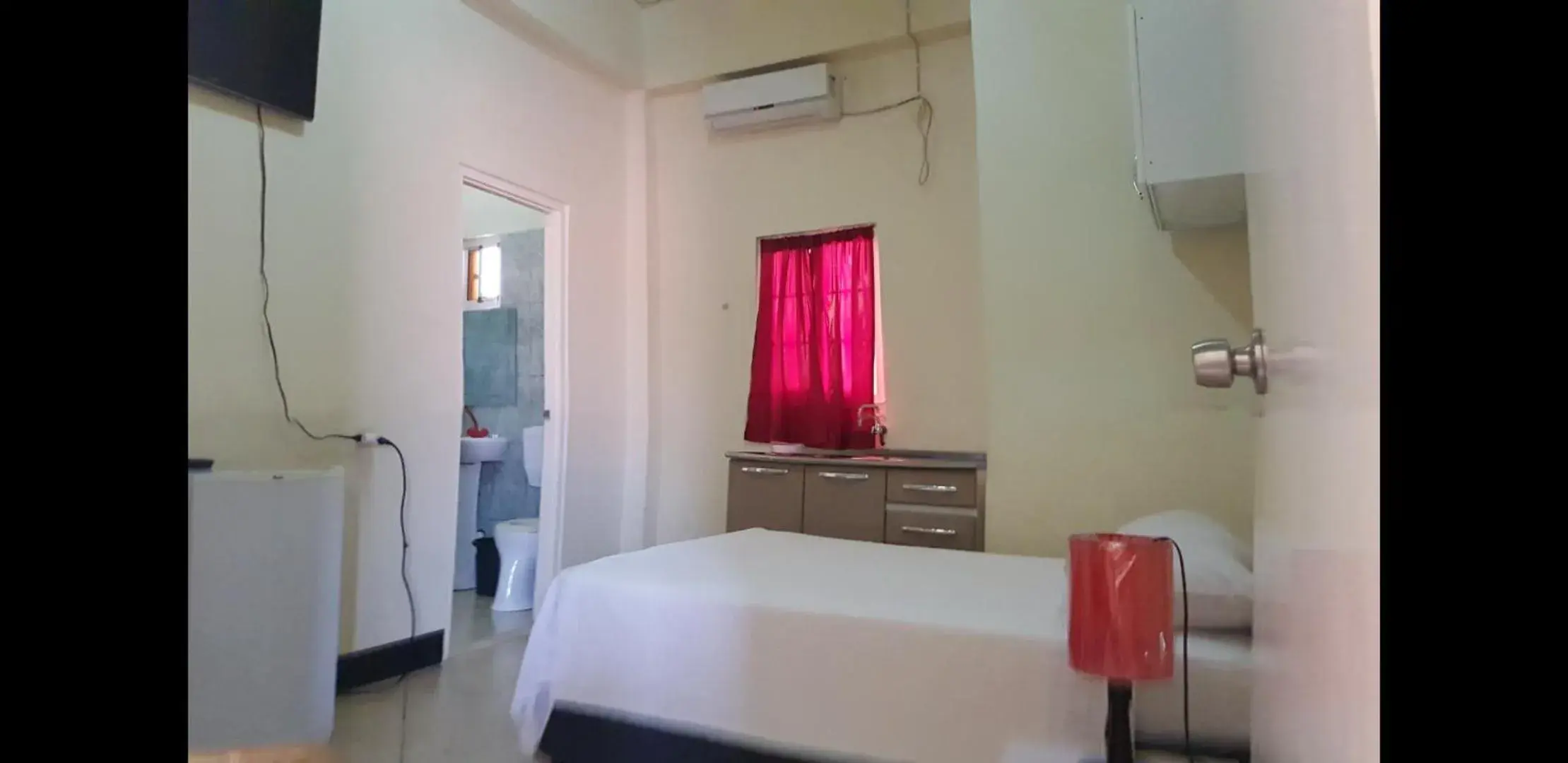 Studio with Balcony in Hotel Bar Restaurant Emergency 911 STO LK GROUP Studio with Balcony in Hotel Bar Restaurant Emergency 911 STO LK GROUP