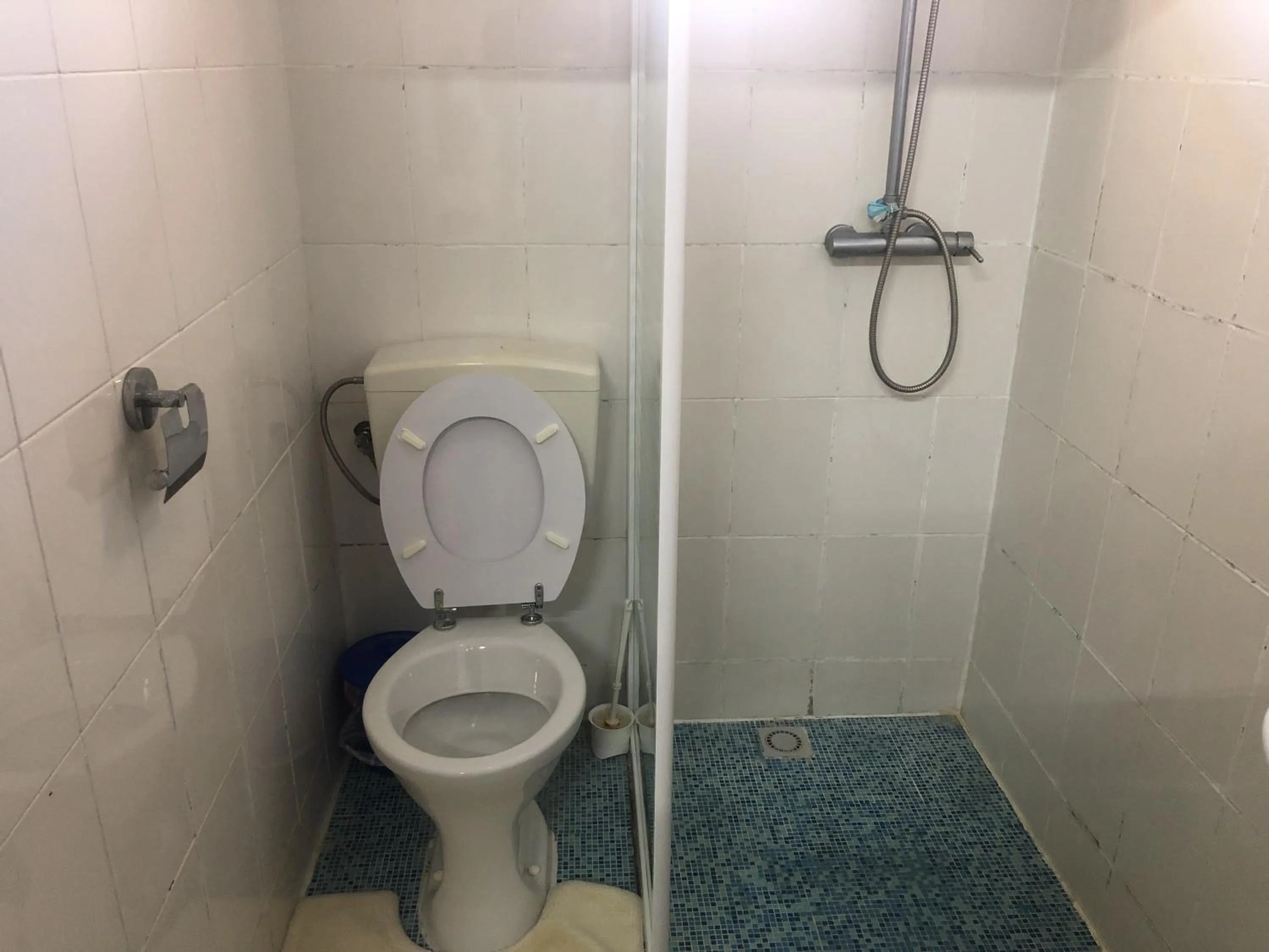 Hotel Bar Restaurant Emergency 911 STO LK GROUP