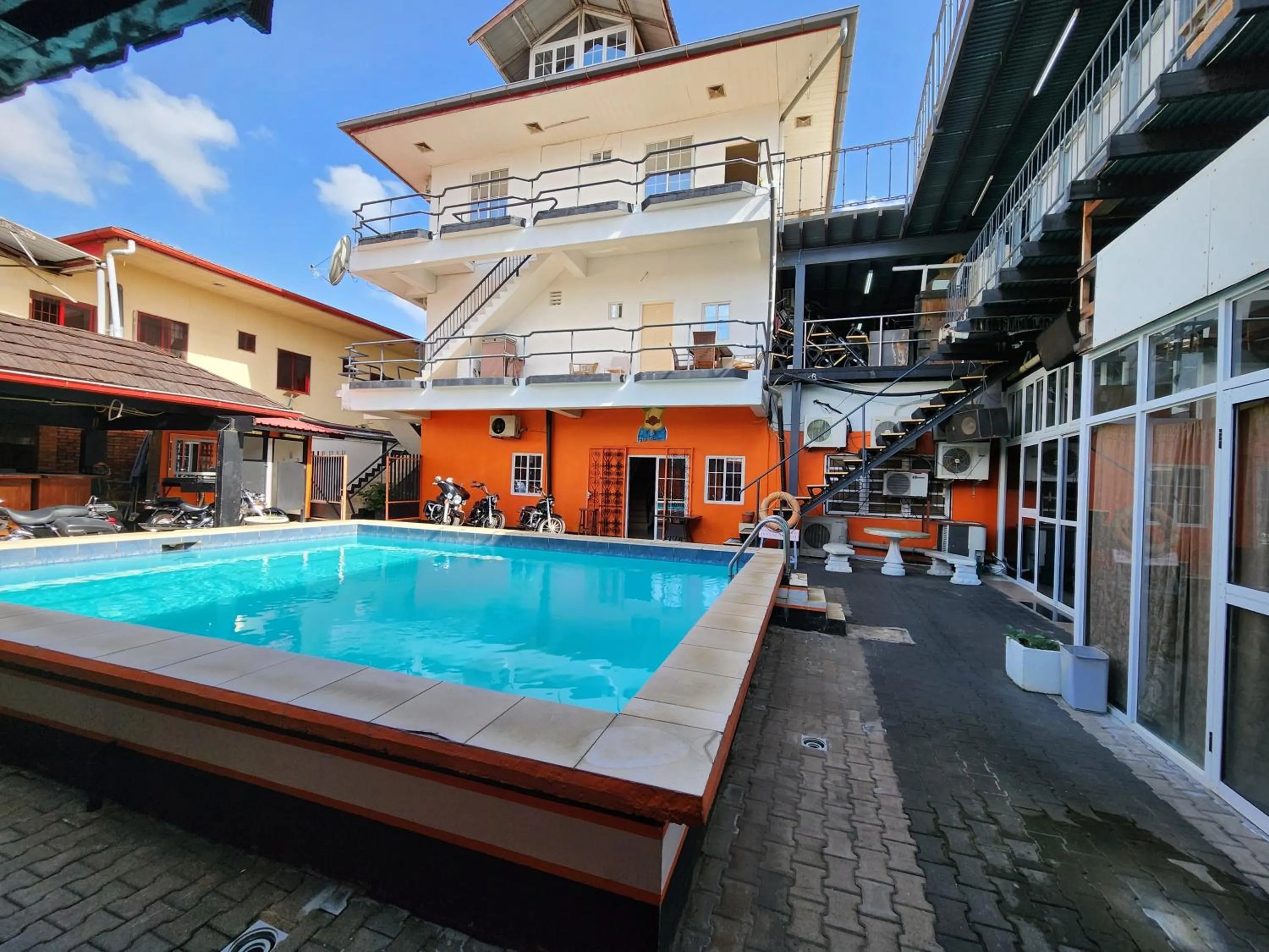 Property building in Hotel Bar Restaurant Emergency 911 STO LK GROUP