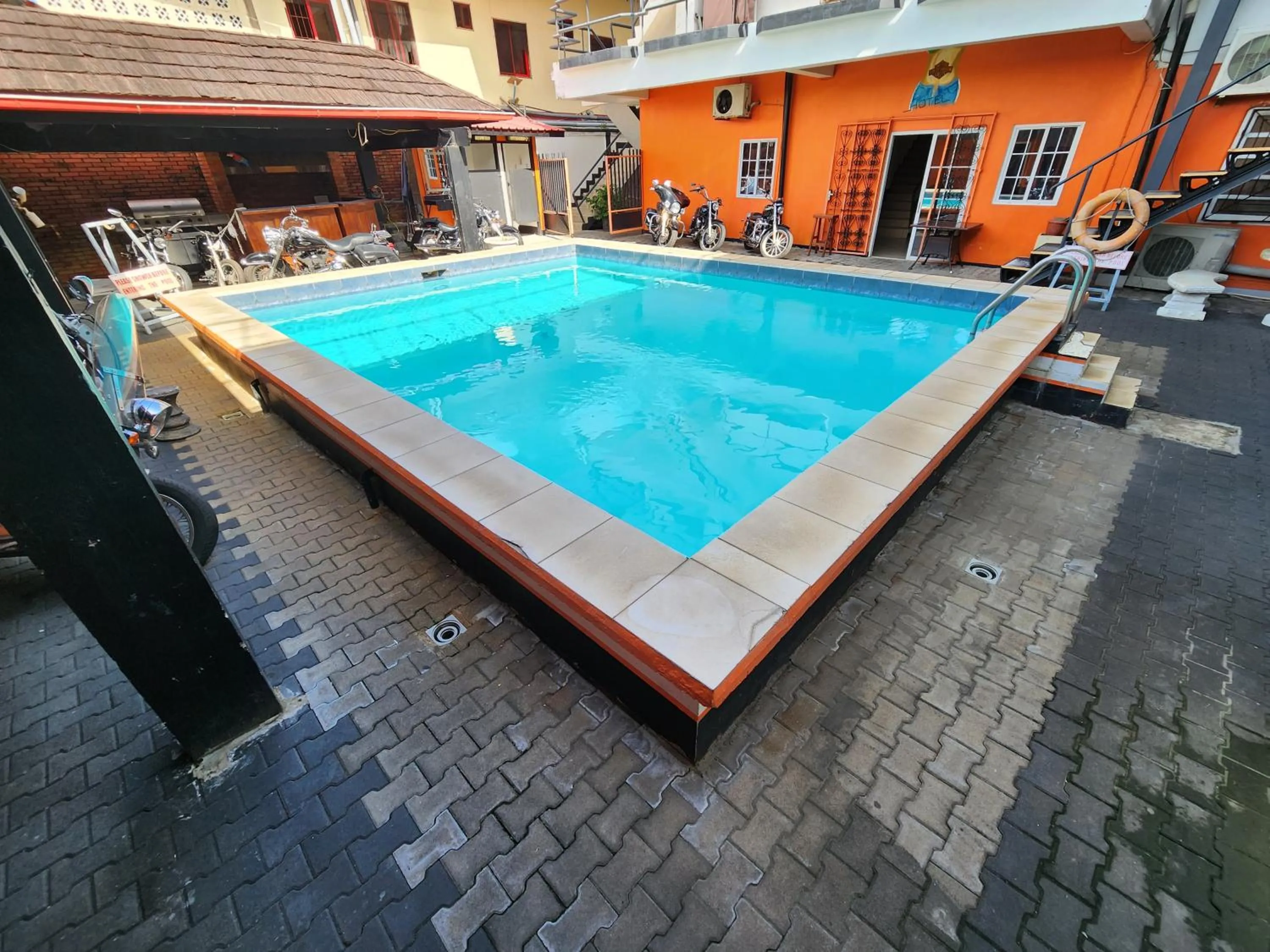 Pool view in Hotel Bar Restaurant Emergency 911 STO LK GROUP